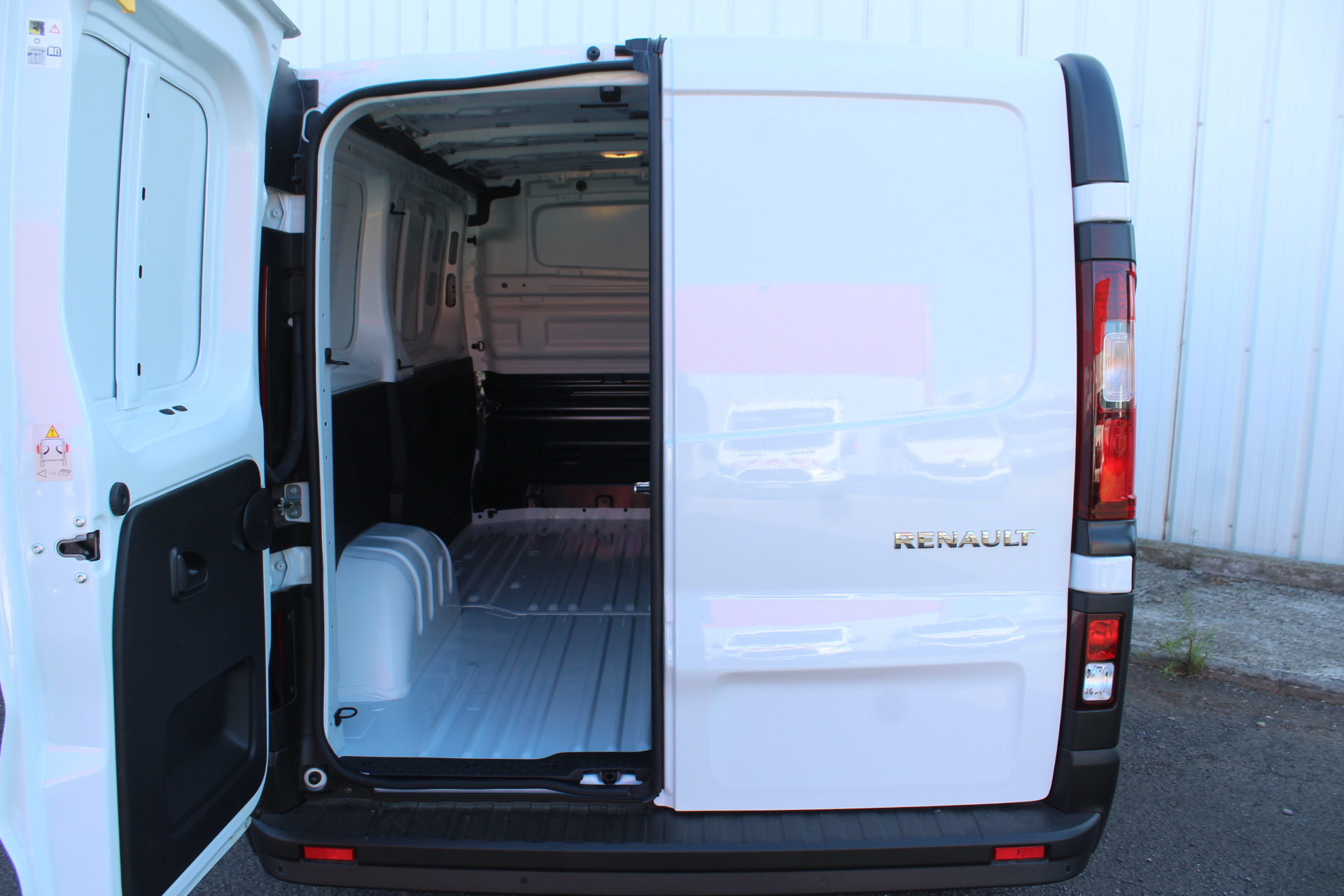 RENAULT TRAFIC FOURGON