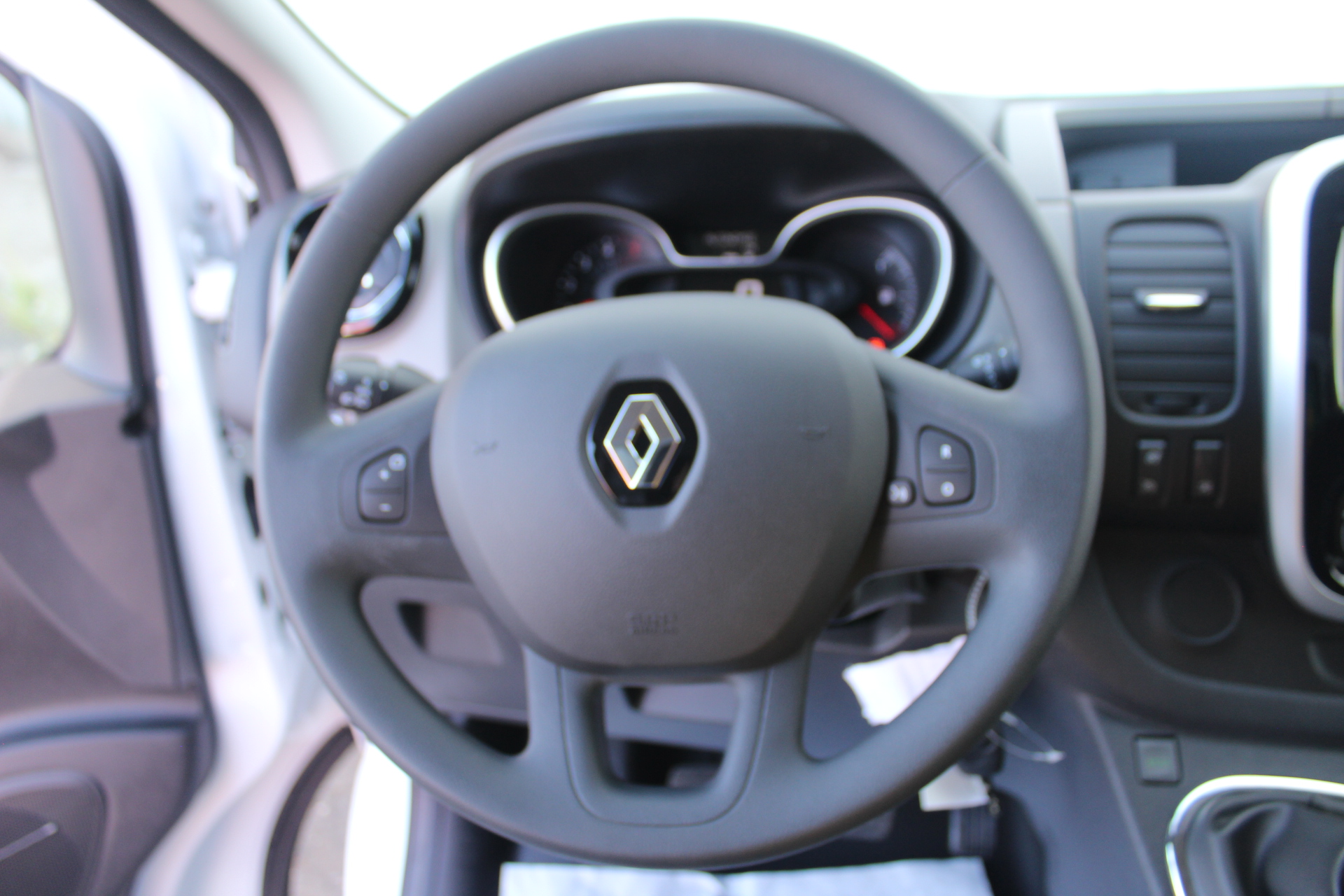 RENAULT TRAFIC FOURGON