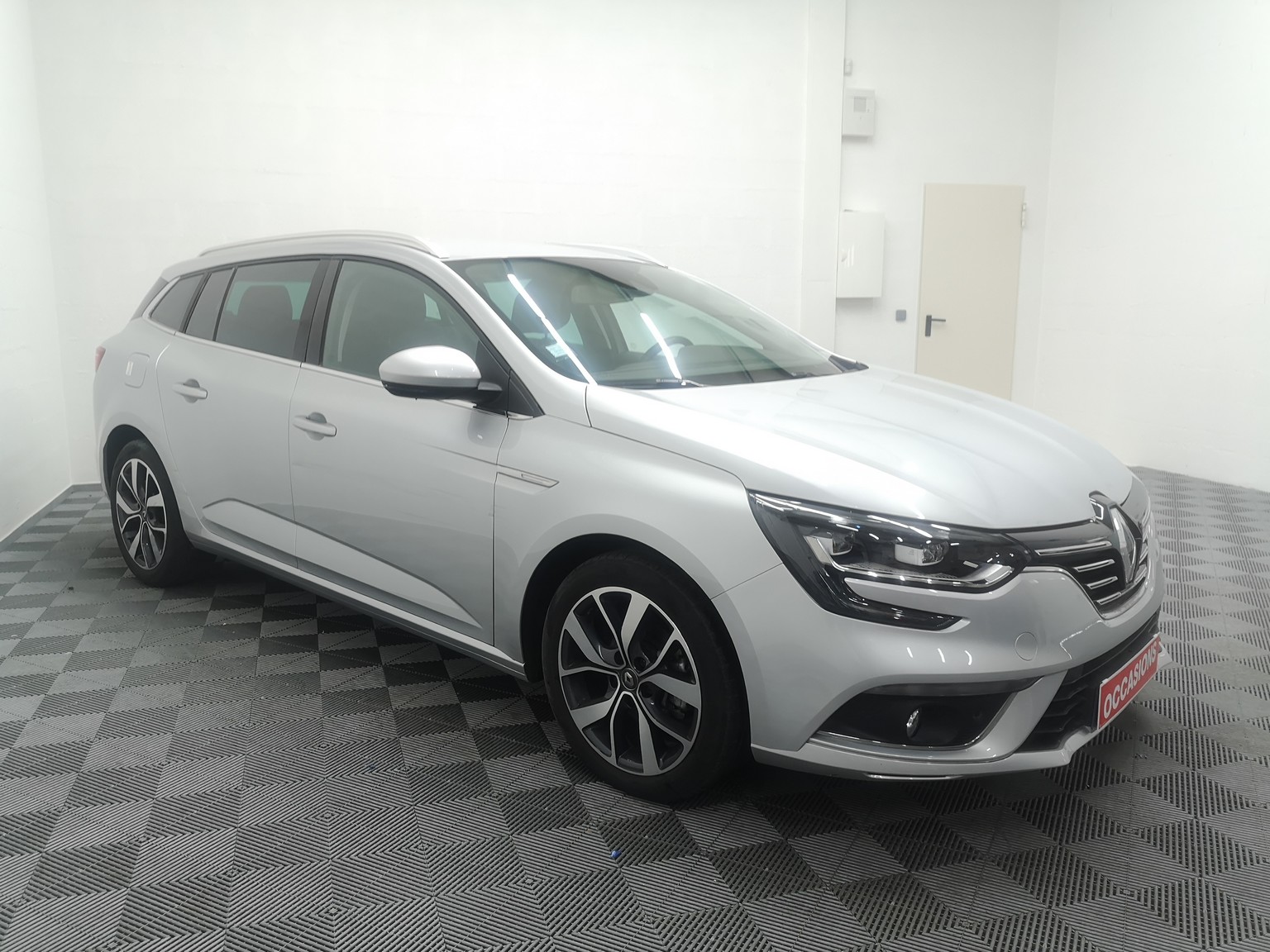RENAULT MEGANE IV ESTATE
