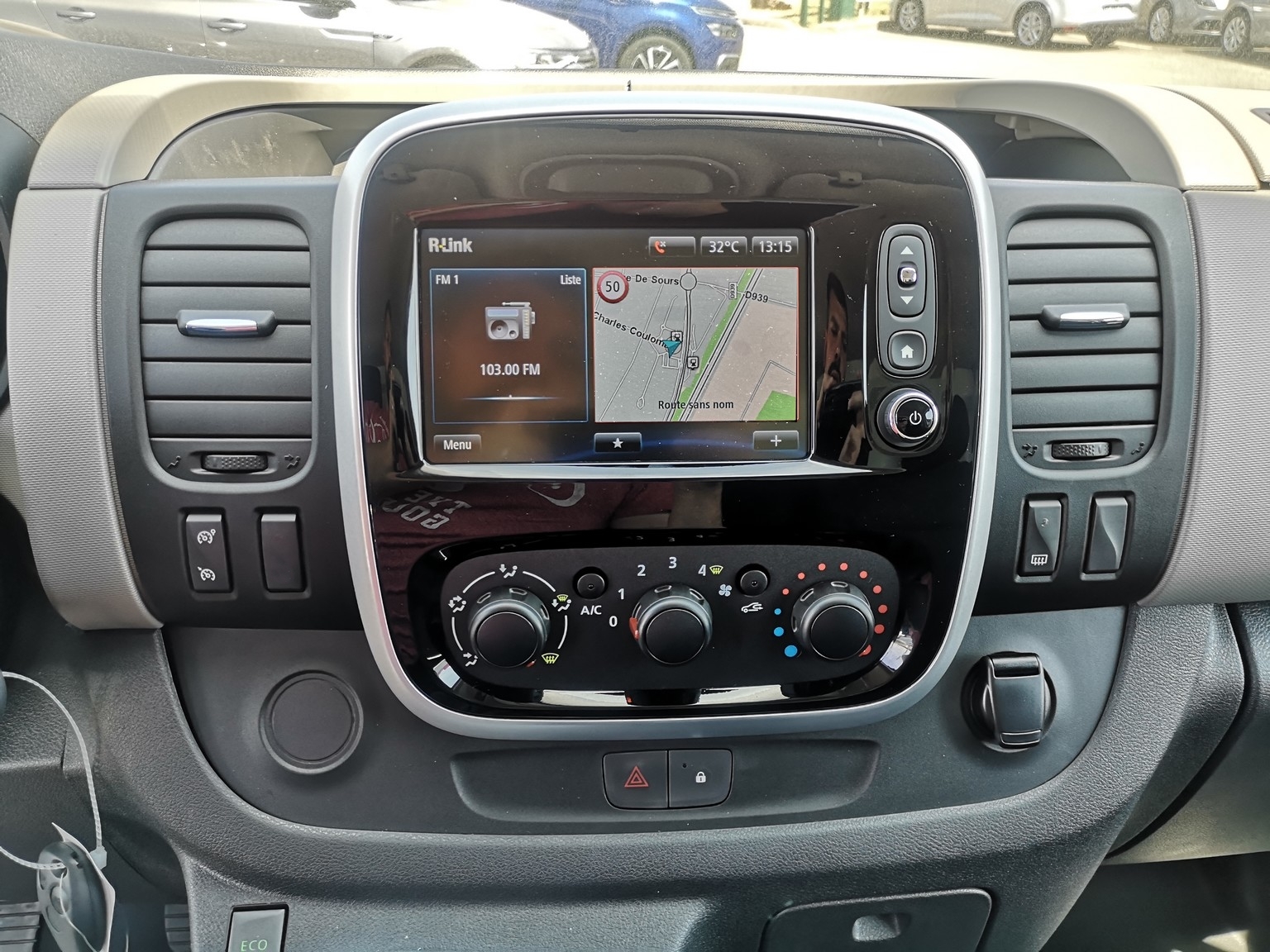 RENAULT TRAFIC