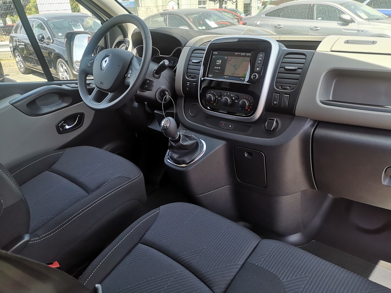 RENAULT TRAFIC