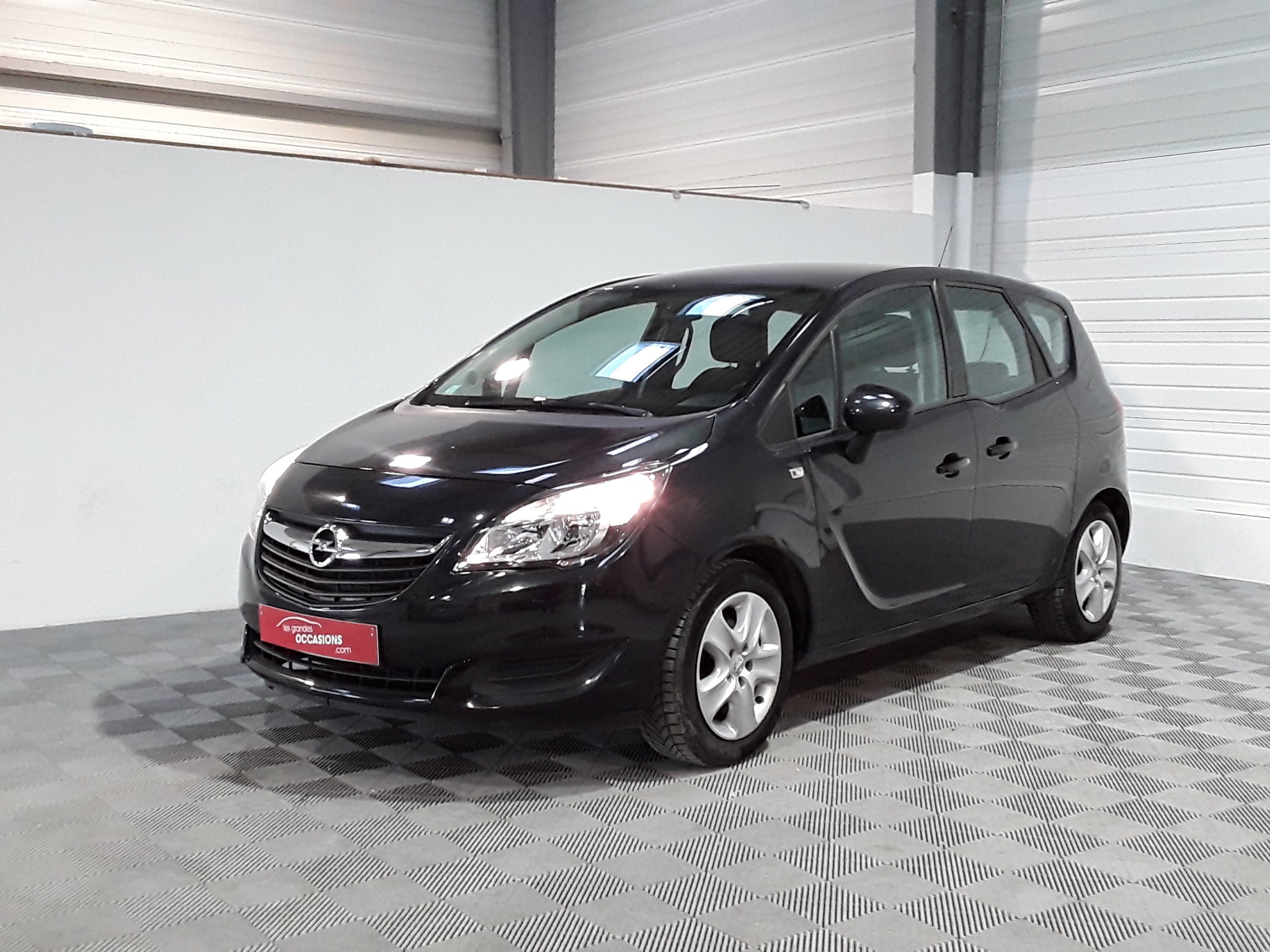 opel-meriva-de-2015-la-chapelle-saint-luc-massoutre-vo