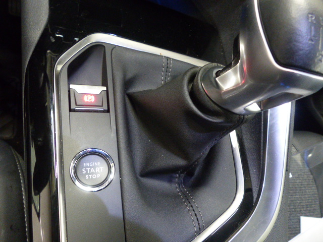 PEUGEOT 3008 BUSINESS