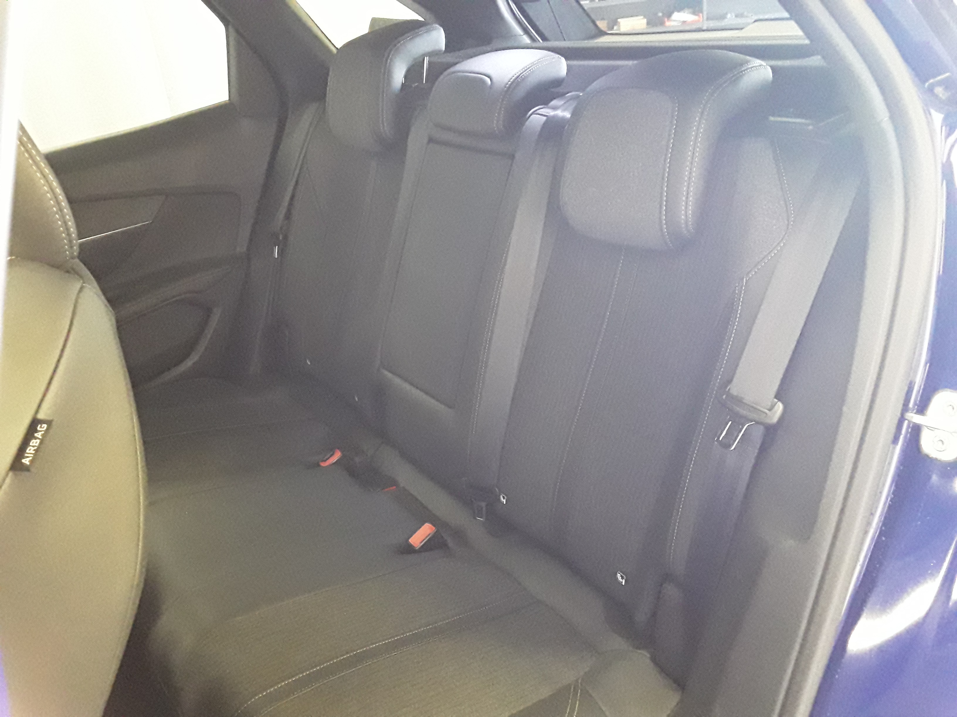 PEUGEOT 3008 BUSINESS