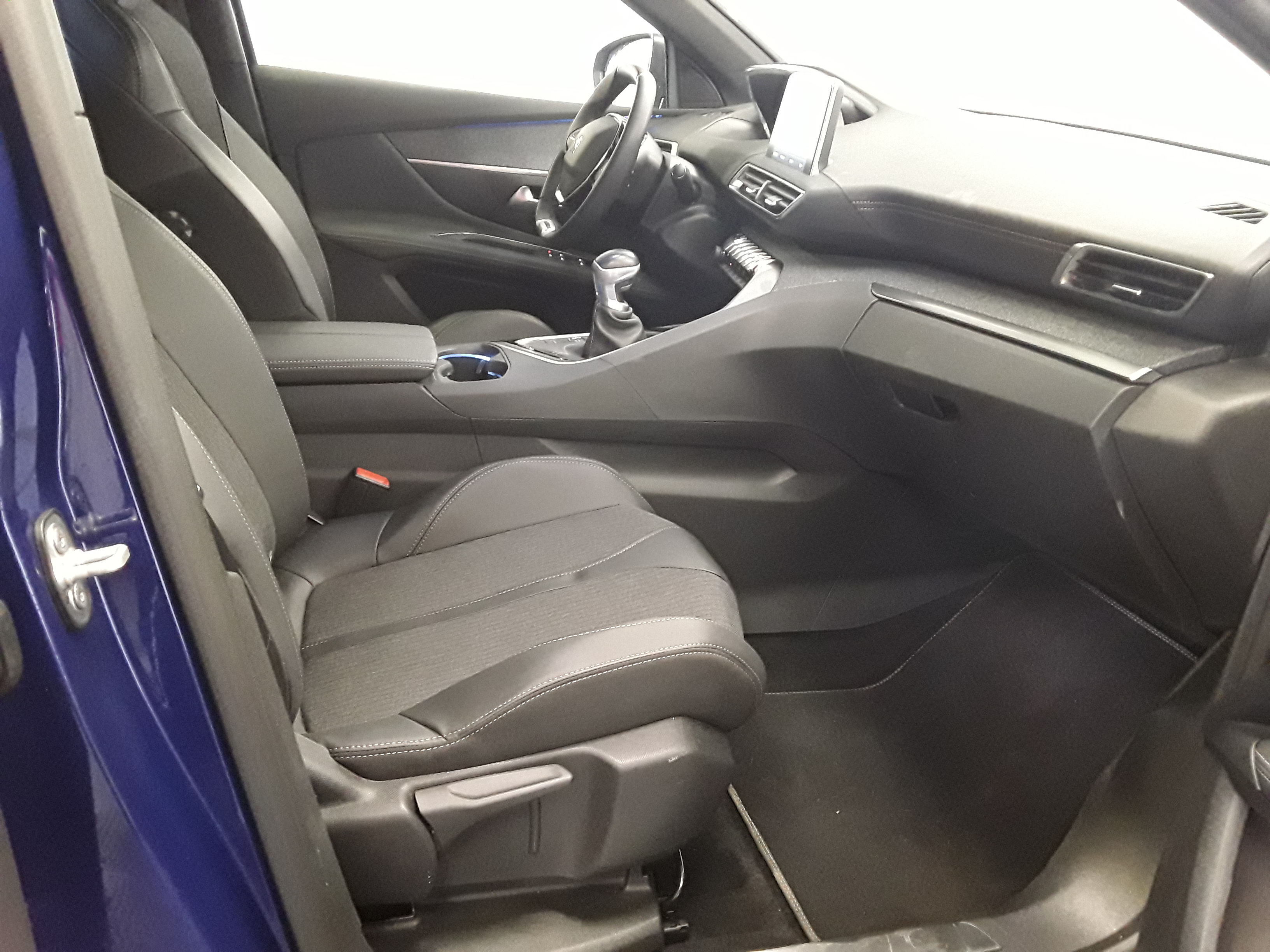 PEUGEOT 3008 BUSINESS