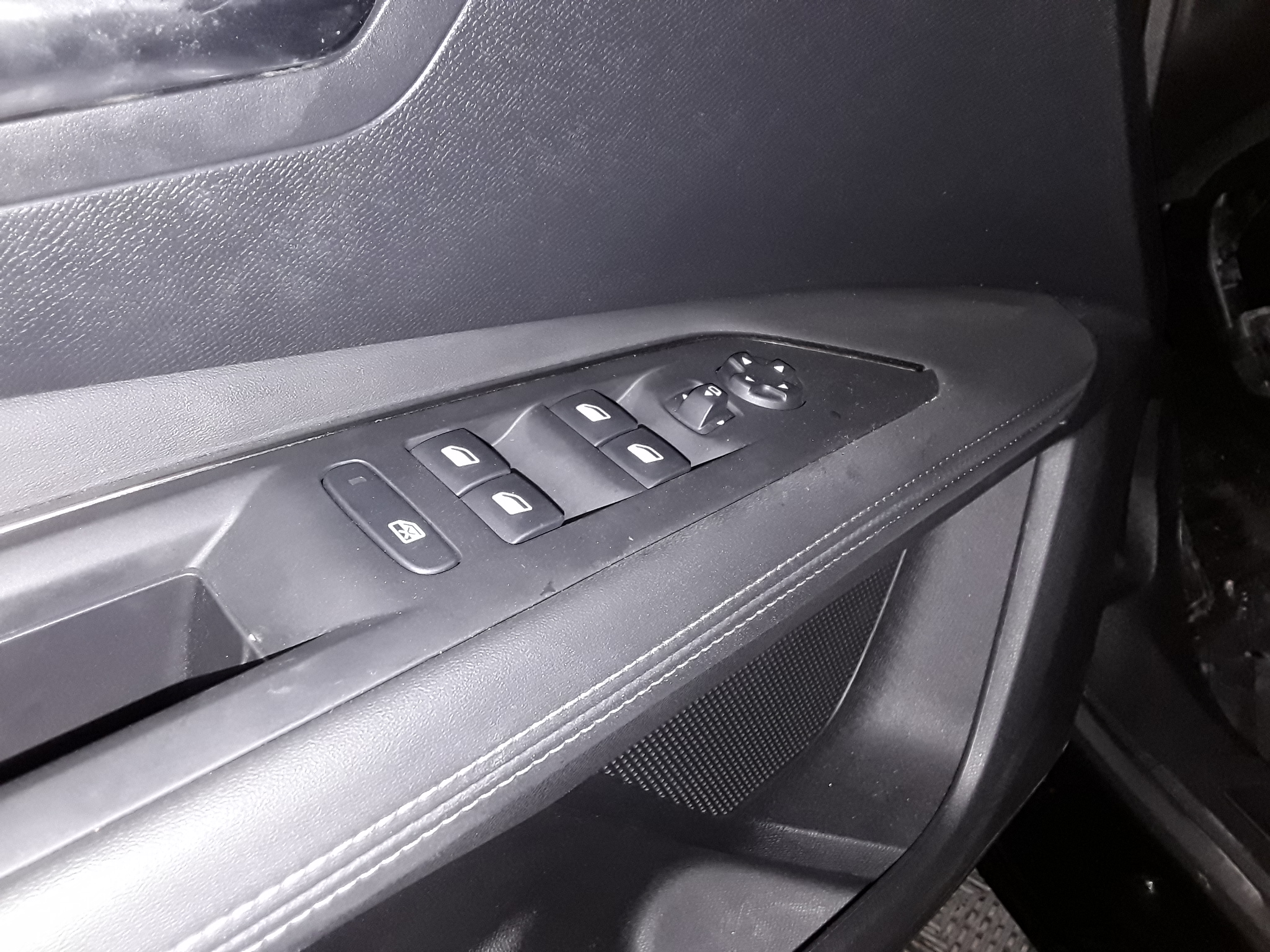 PEUGEOT 3008 BUSINESS