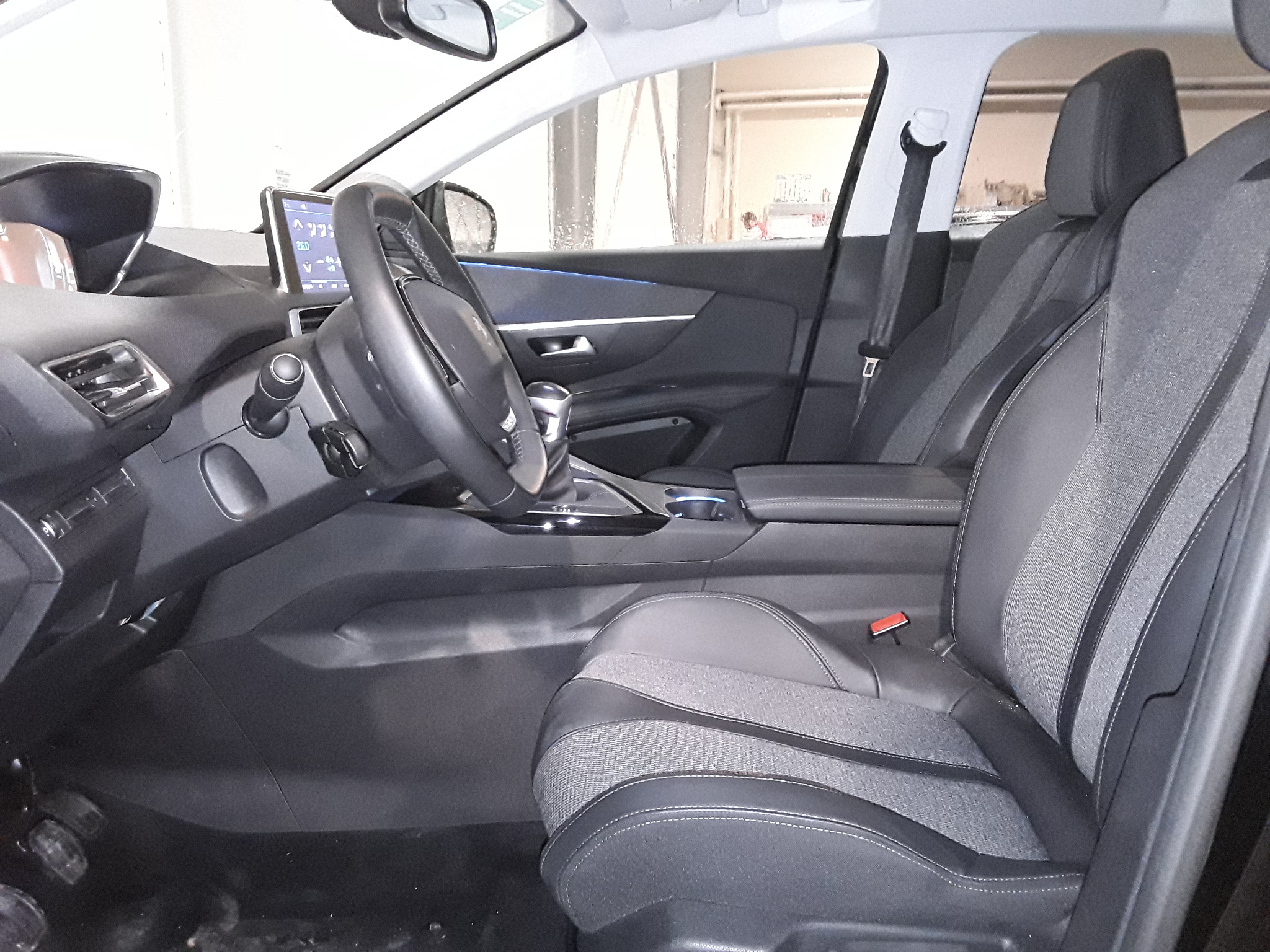 PEUGEOT 3008 BUSINESS