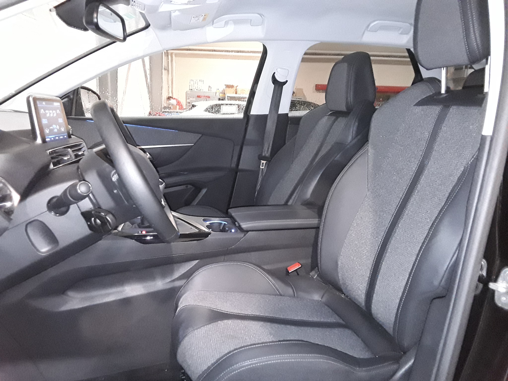 PEUGEOT 3008 BUSINESS