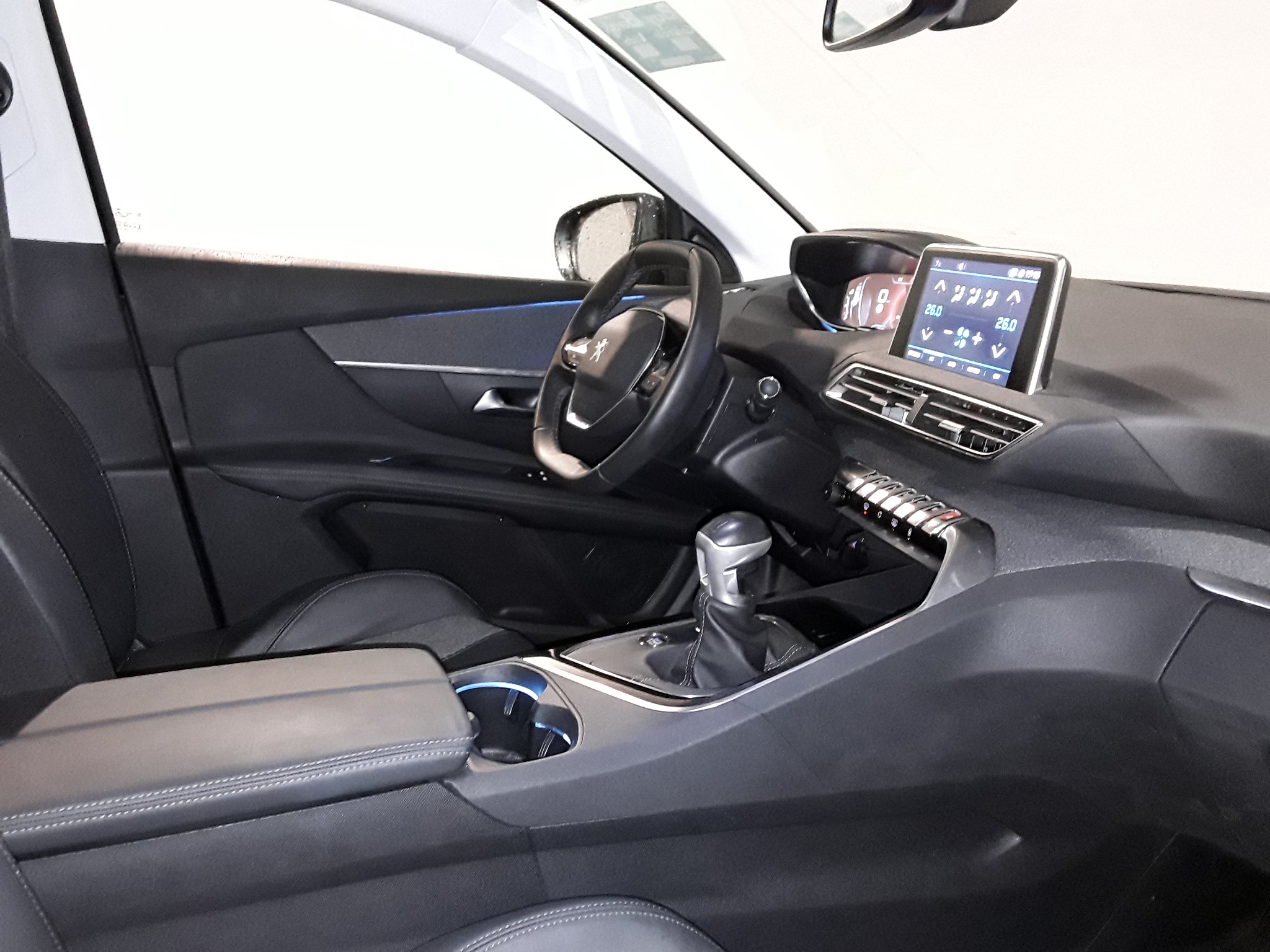 PEUGEOT 3008 BUSINESS