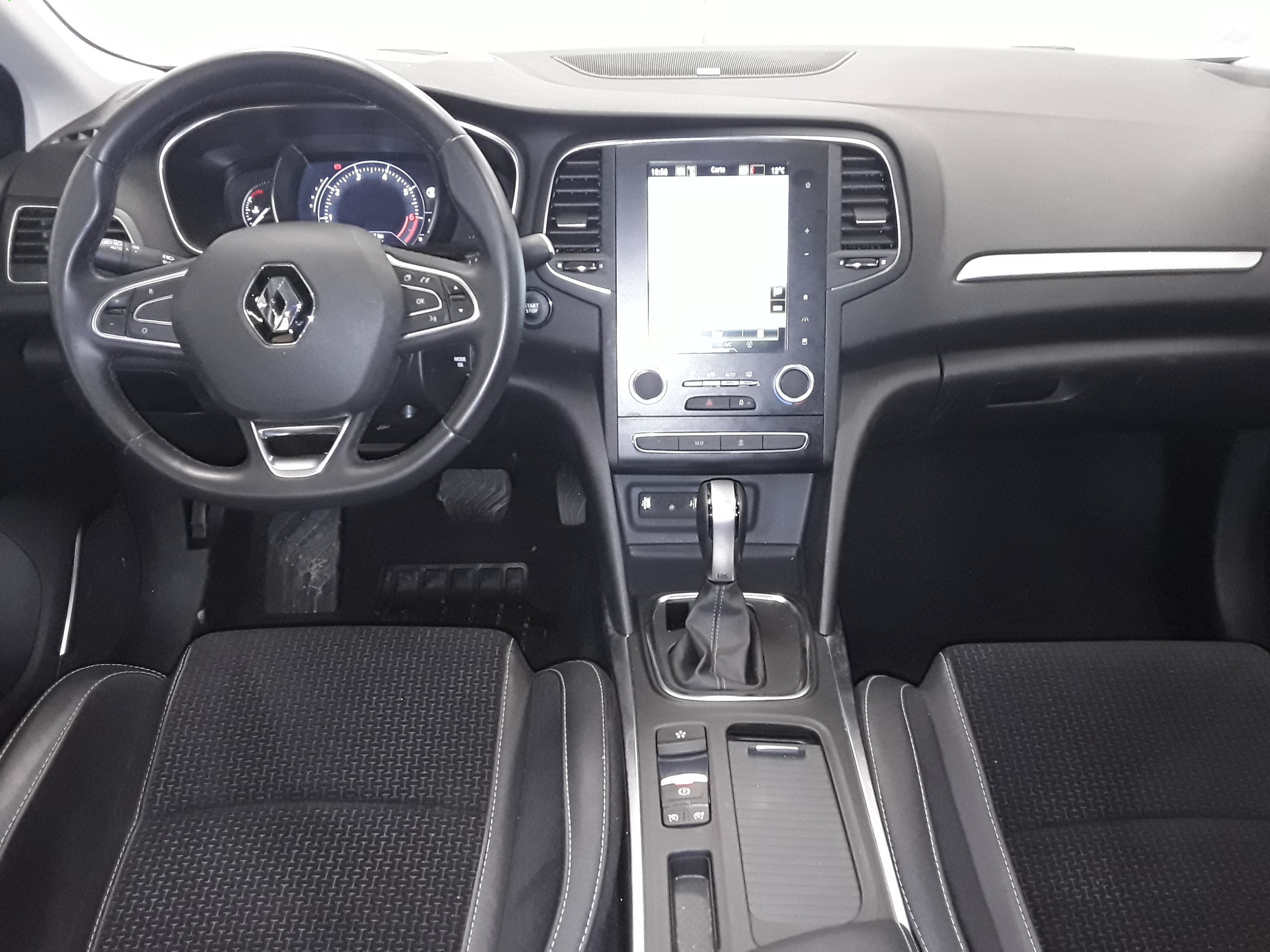 RENAULT MEGANE IV BERLINE