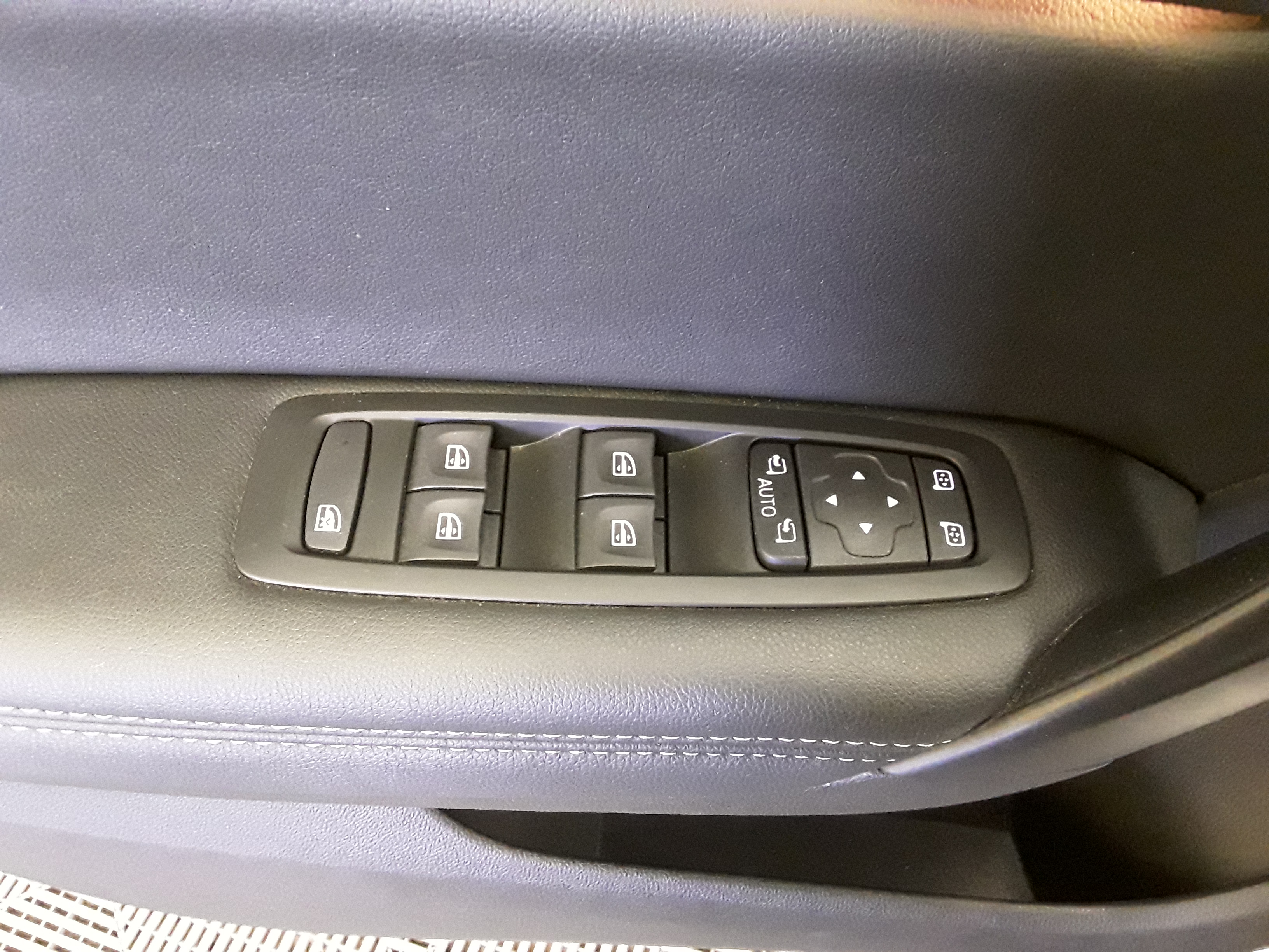RENAULT MEGANE IV