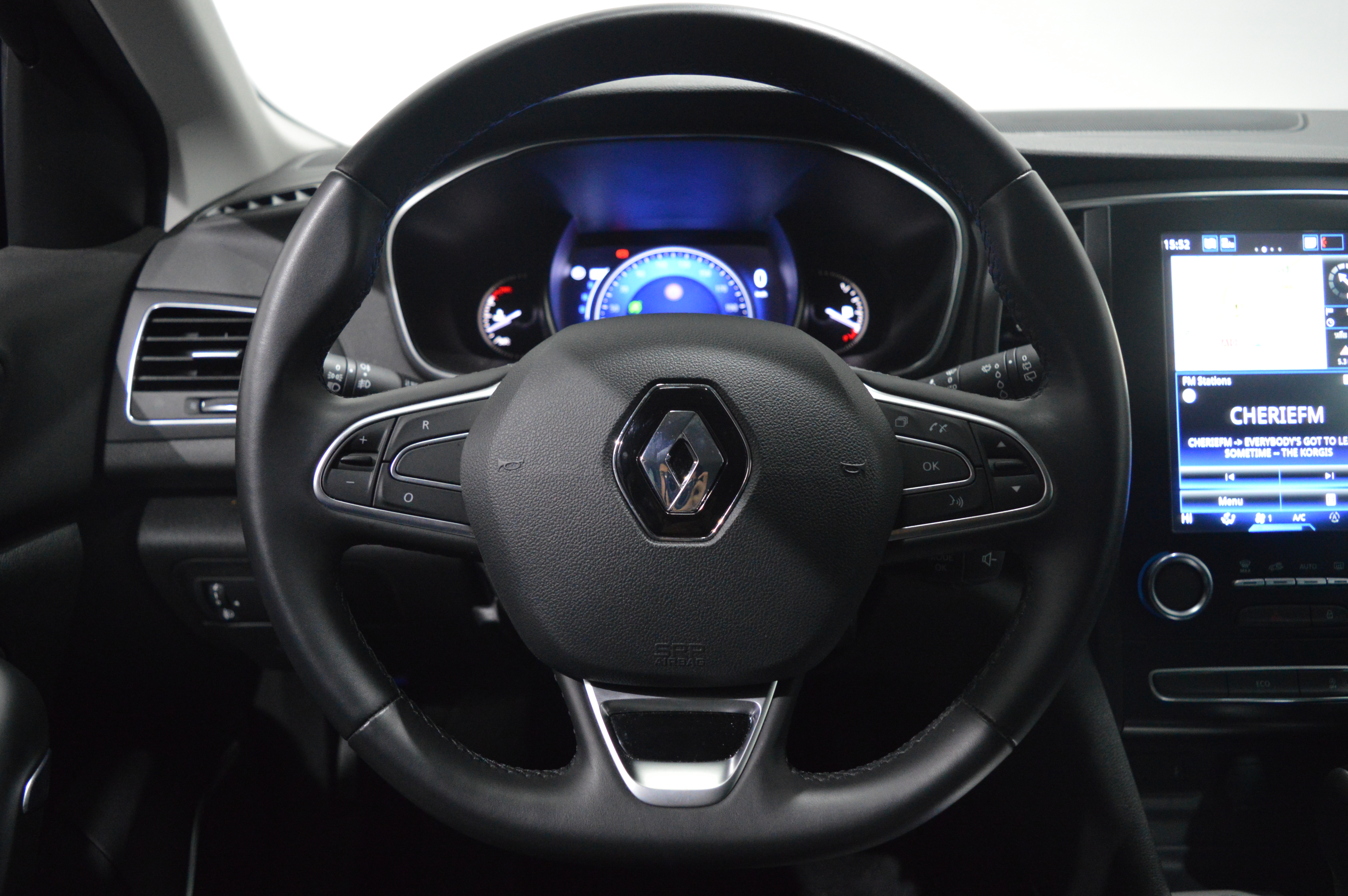 RENAULT MEGANE IV BERLINE