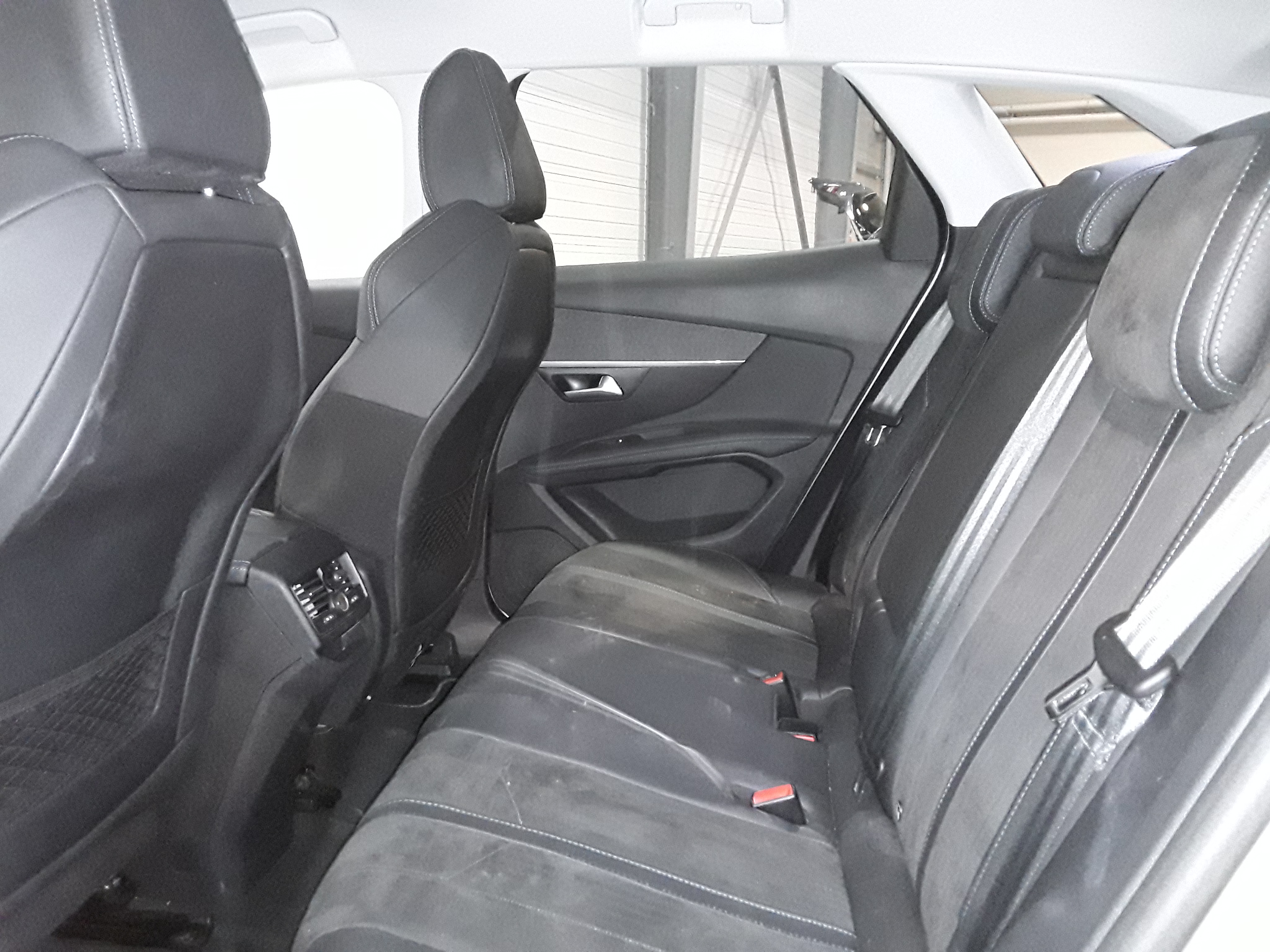 PEUGEOT 3008 BUSINESS