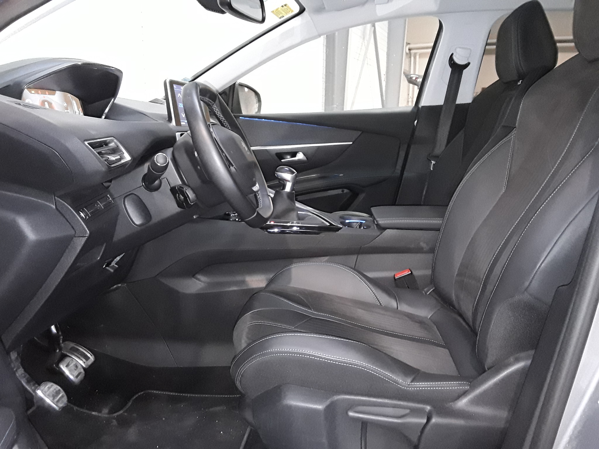 PEUGEOT 3008 BUSINESS
