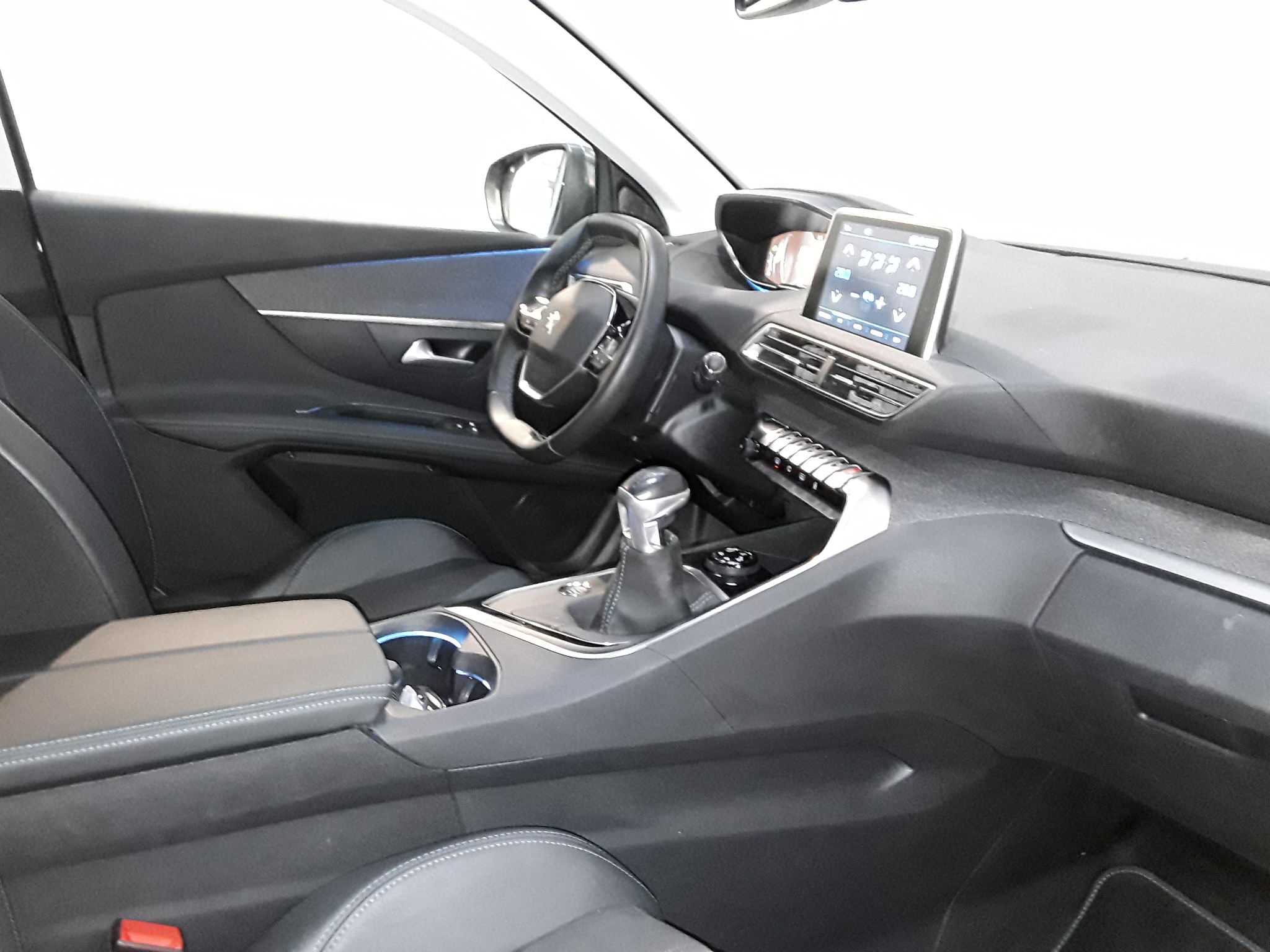 PEUGEOT 3008 BUSINESS