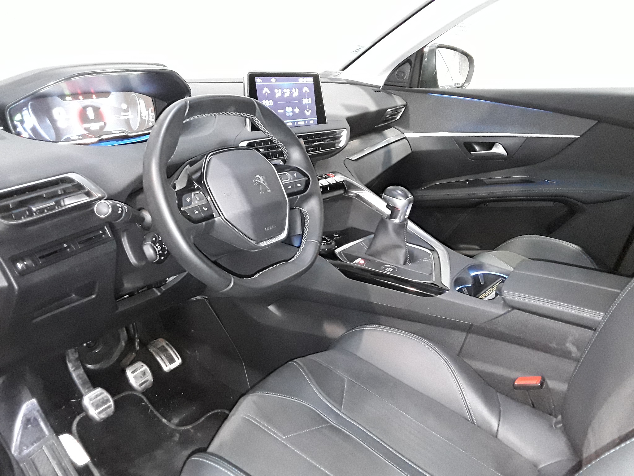 PEUGEOT 3008 BUSINESS