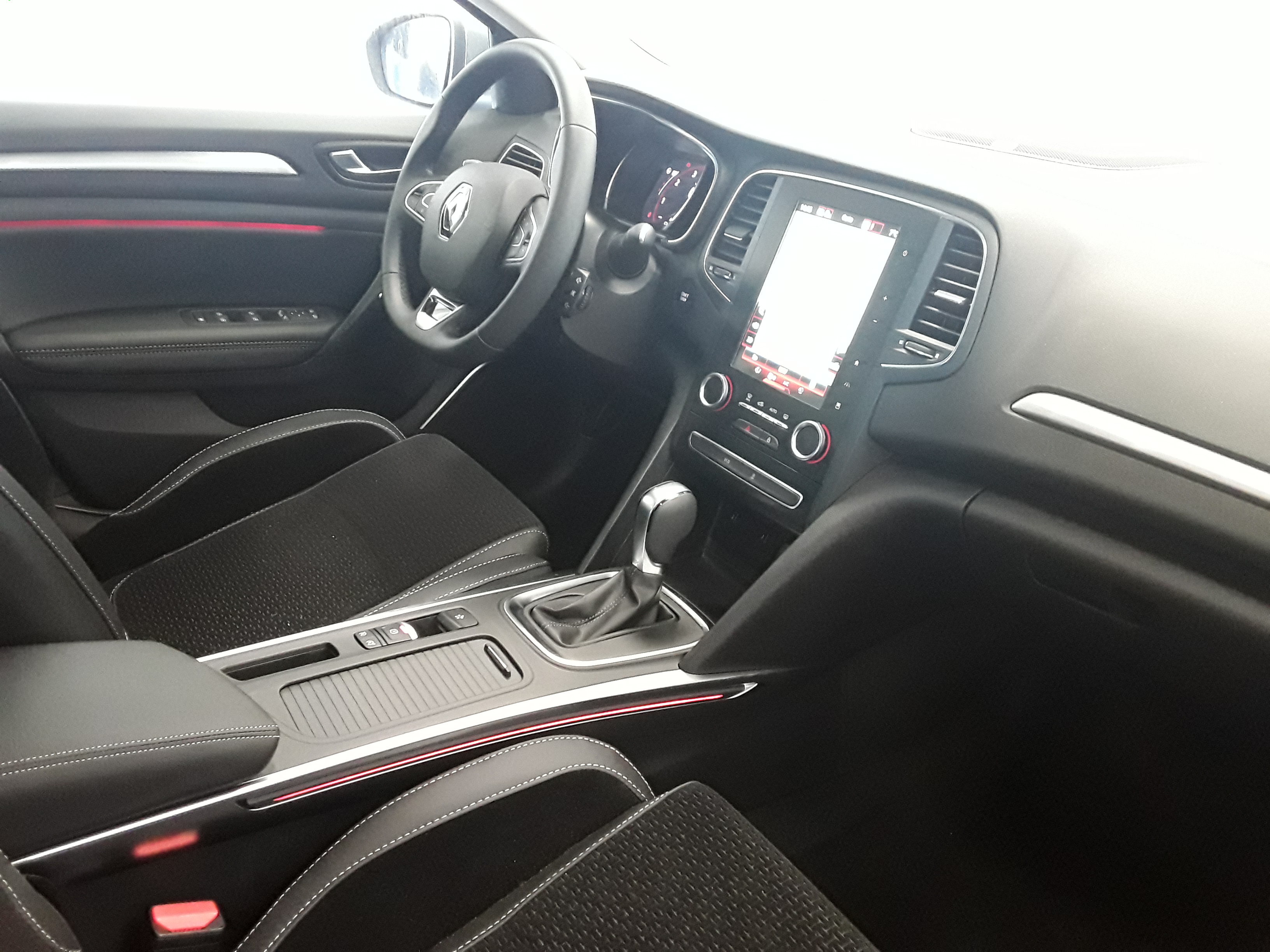RENAULT MEGANE IV ESTATE