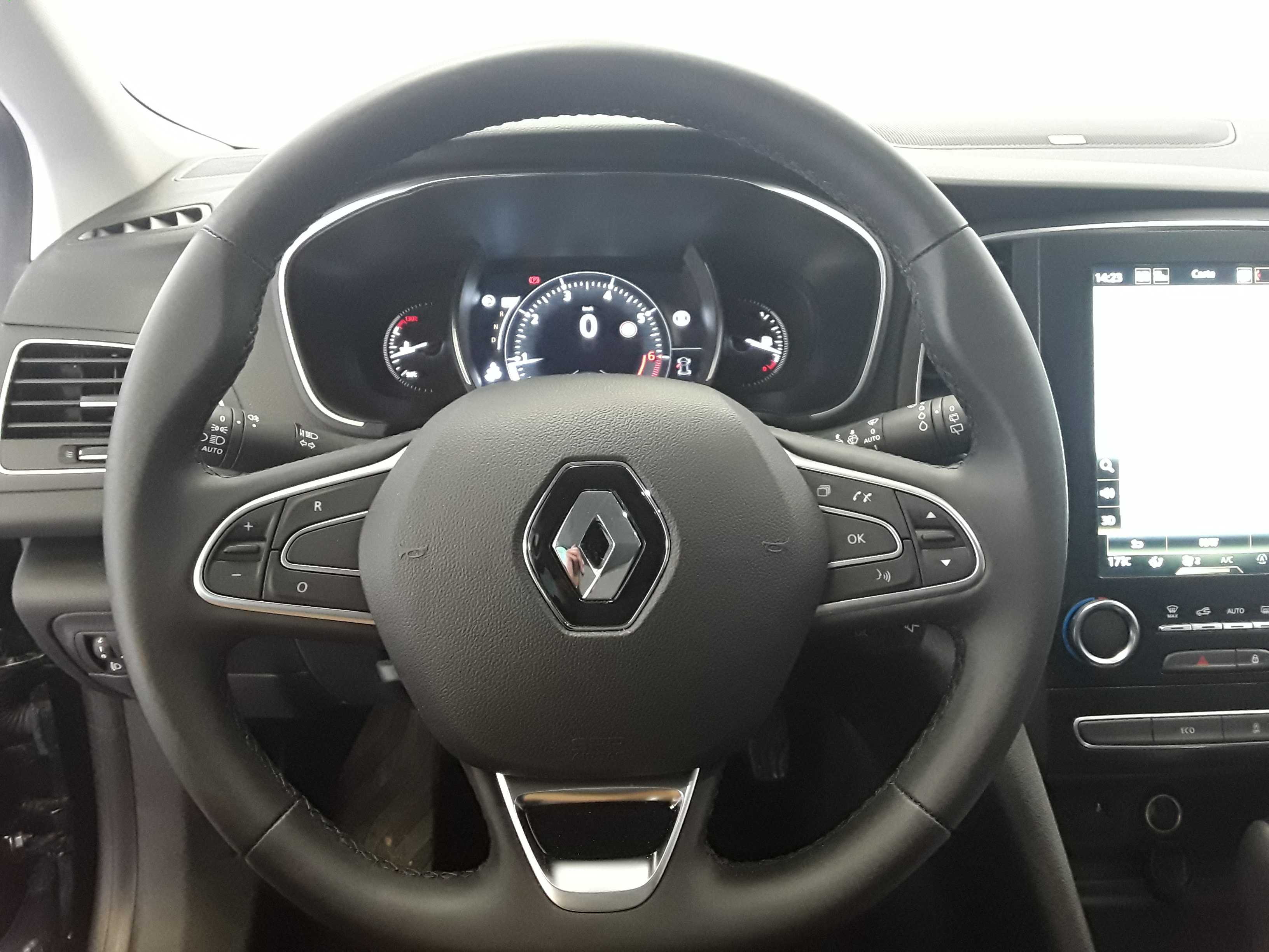RENAULT MEGANE IV ESTATE