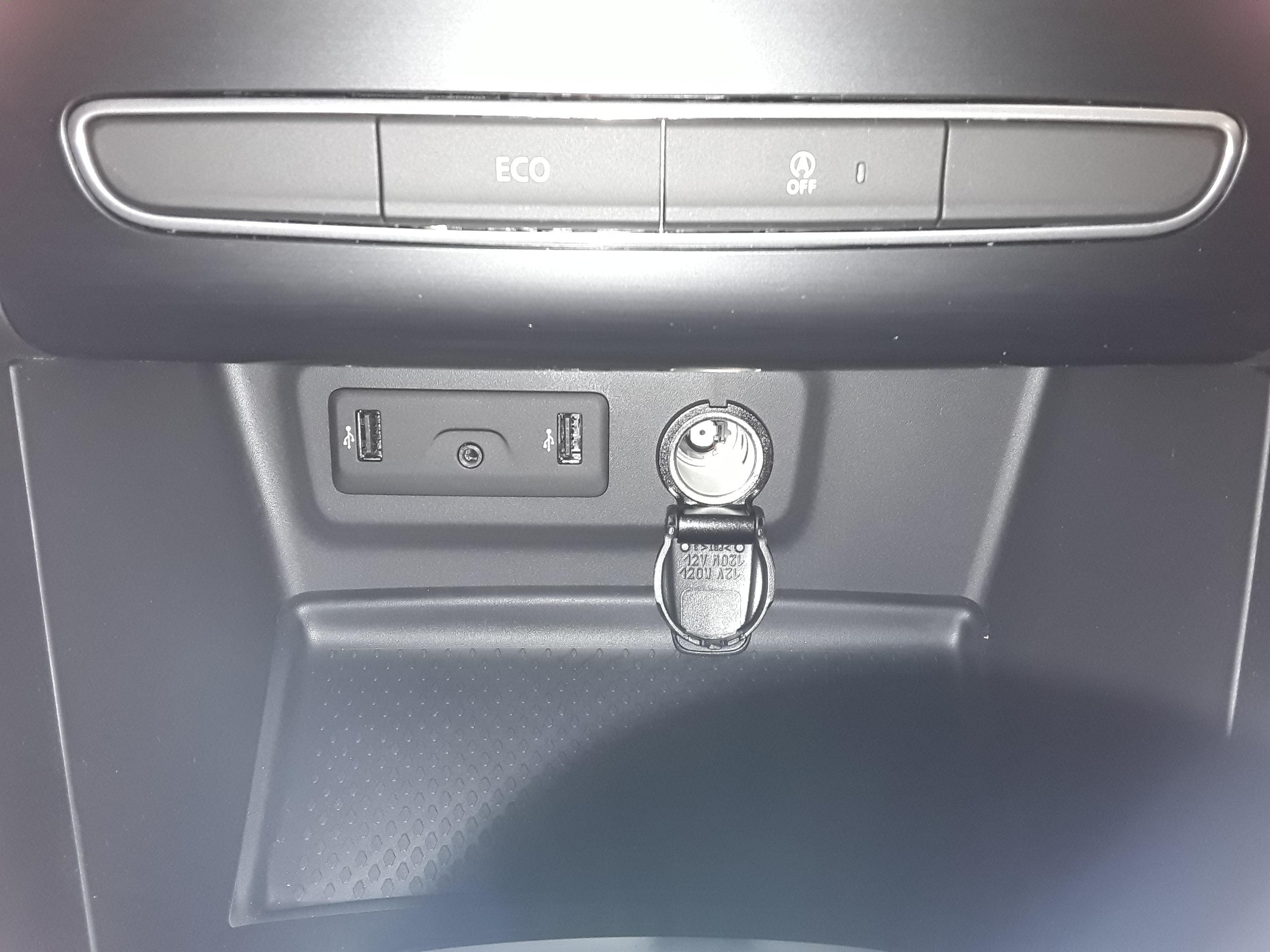 RENAULT MEGANE IV BERLINE