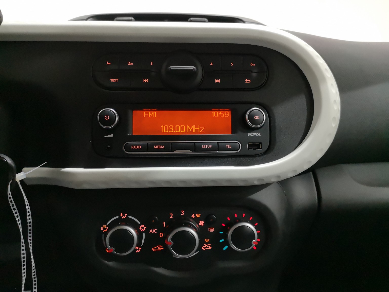 RENAULT TWINGO III