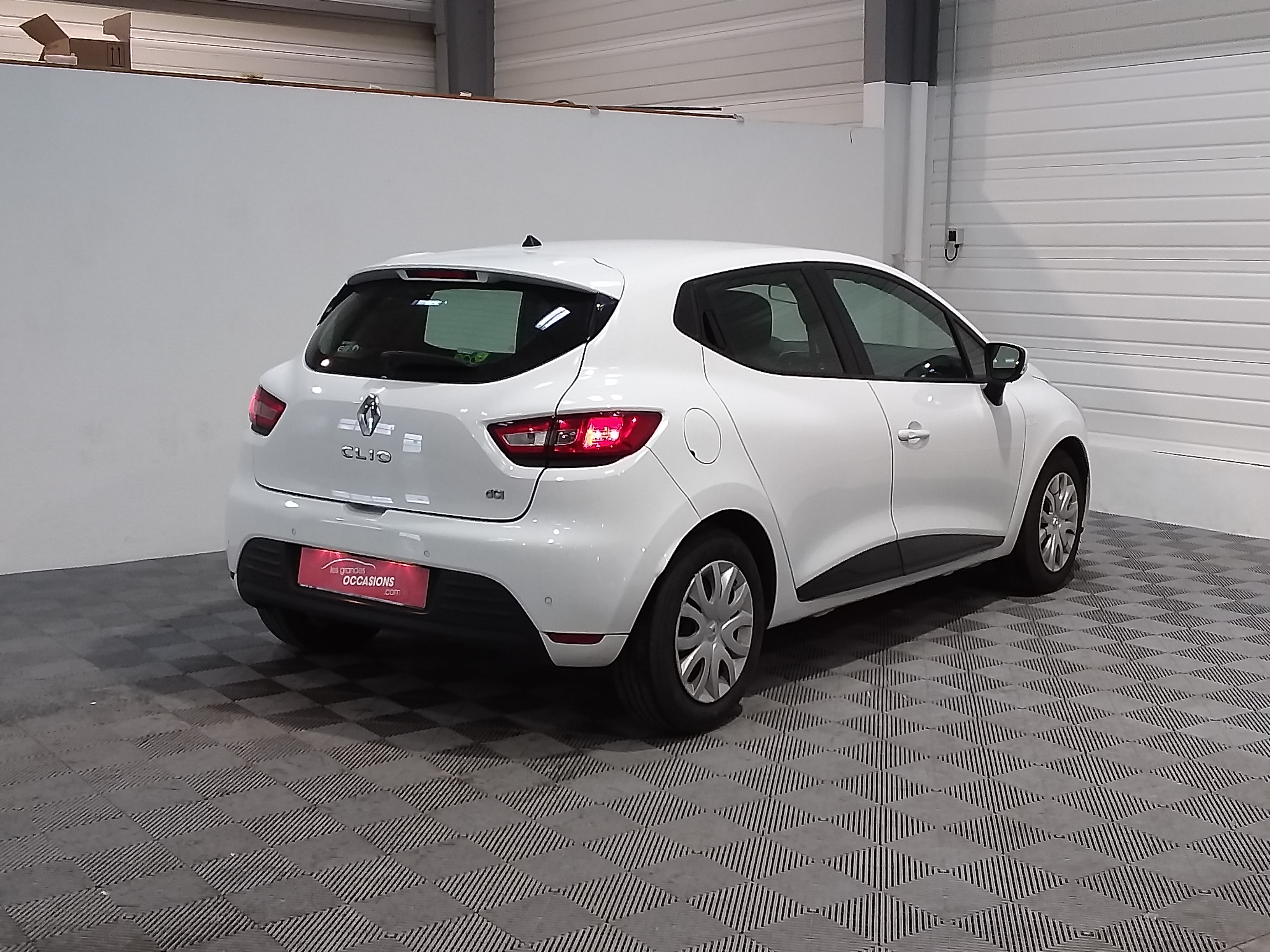 RENAULT CLIO IV SOCIETE de 2016 La ChapelleSaintLuc Massoutre VO