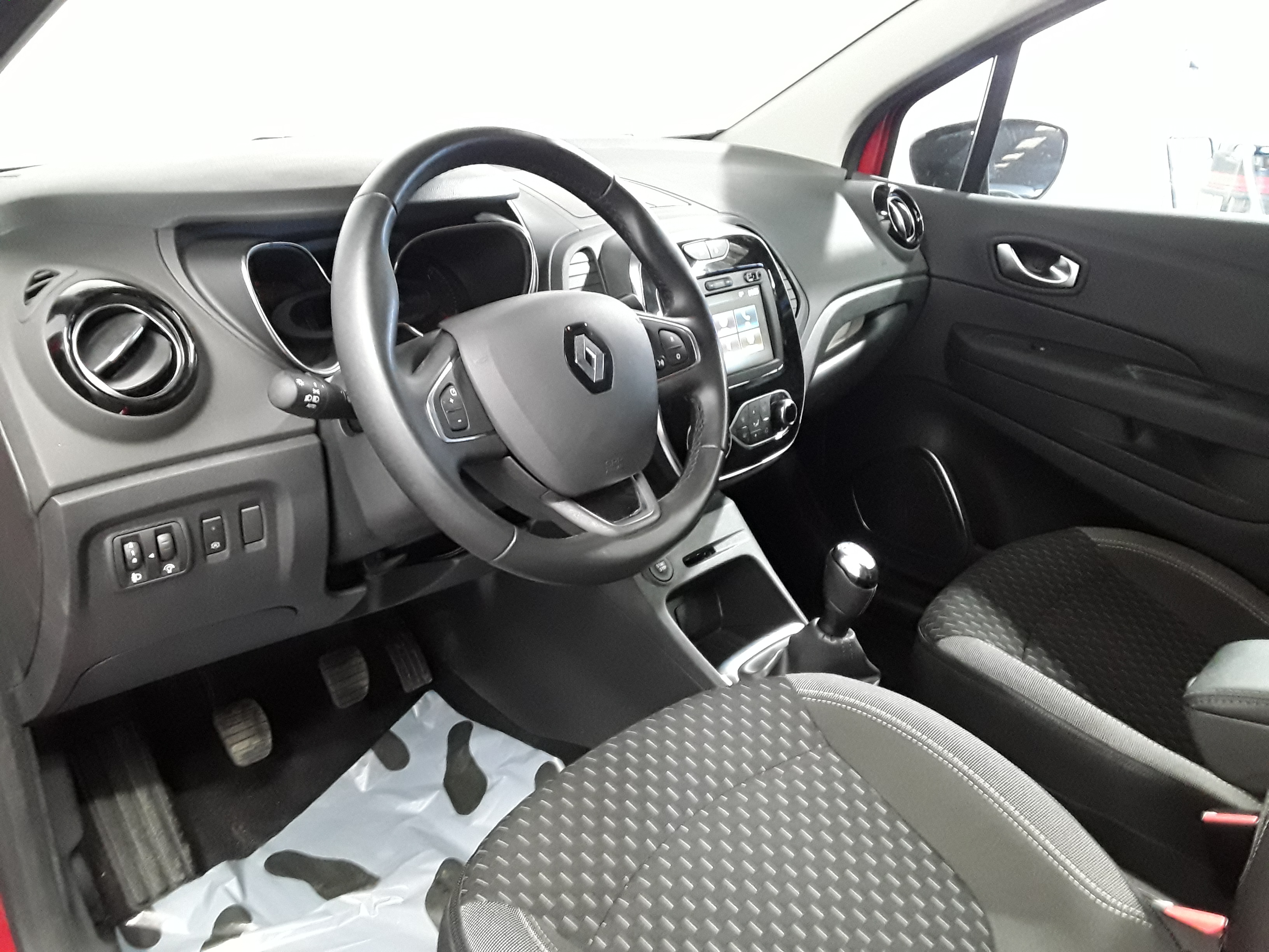 RENAULT CAPTUR