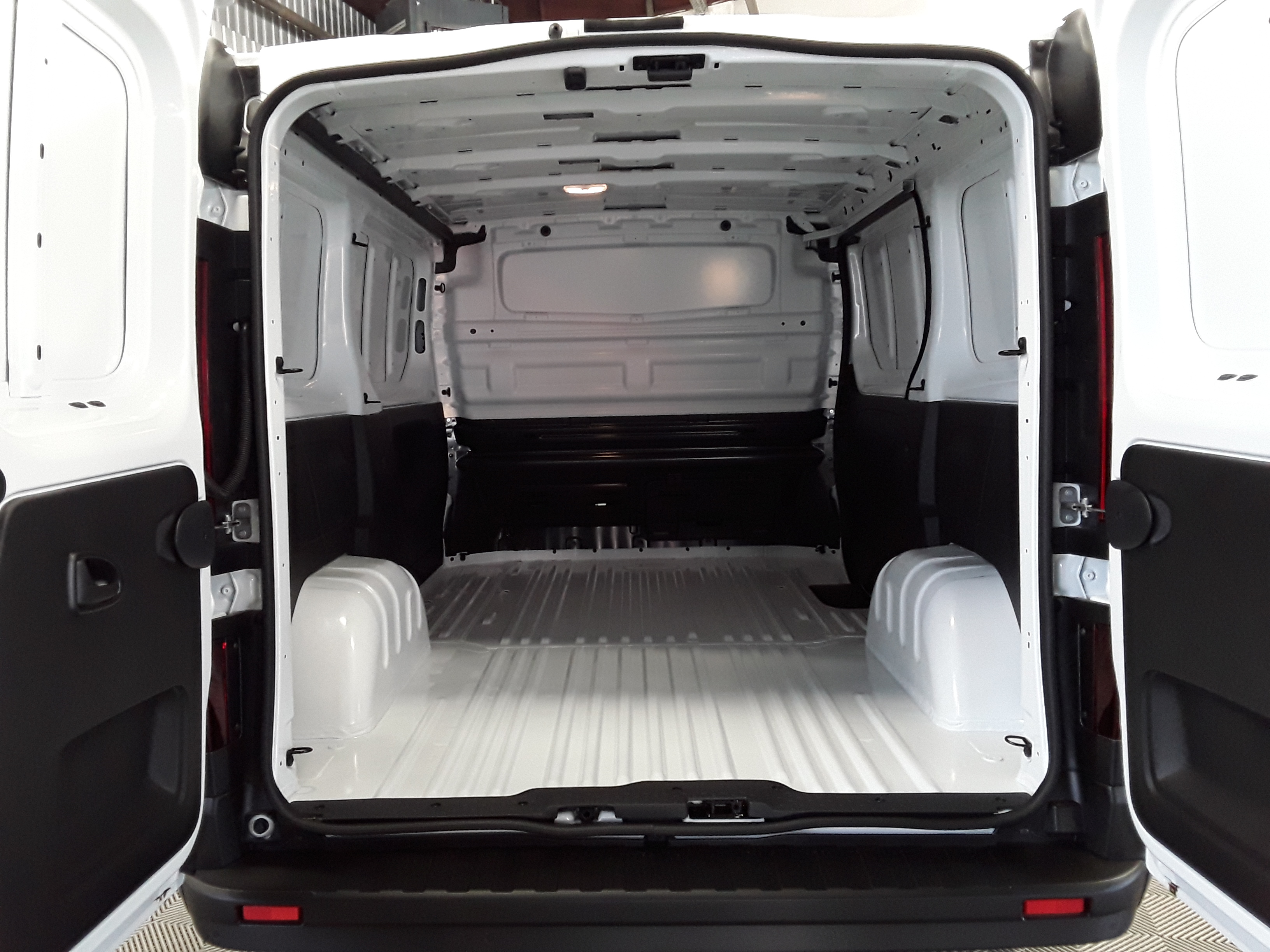 RENAULT TRAFIC FOURGON