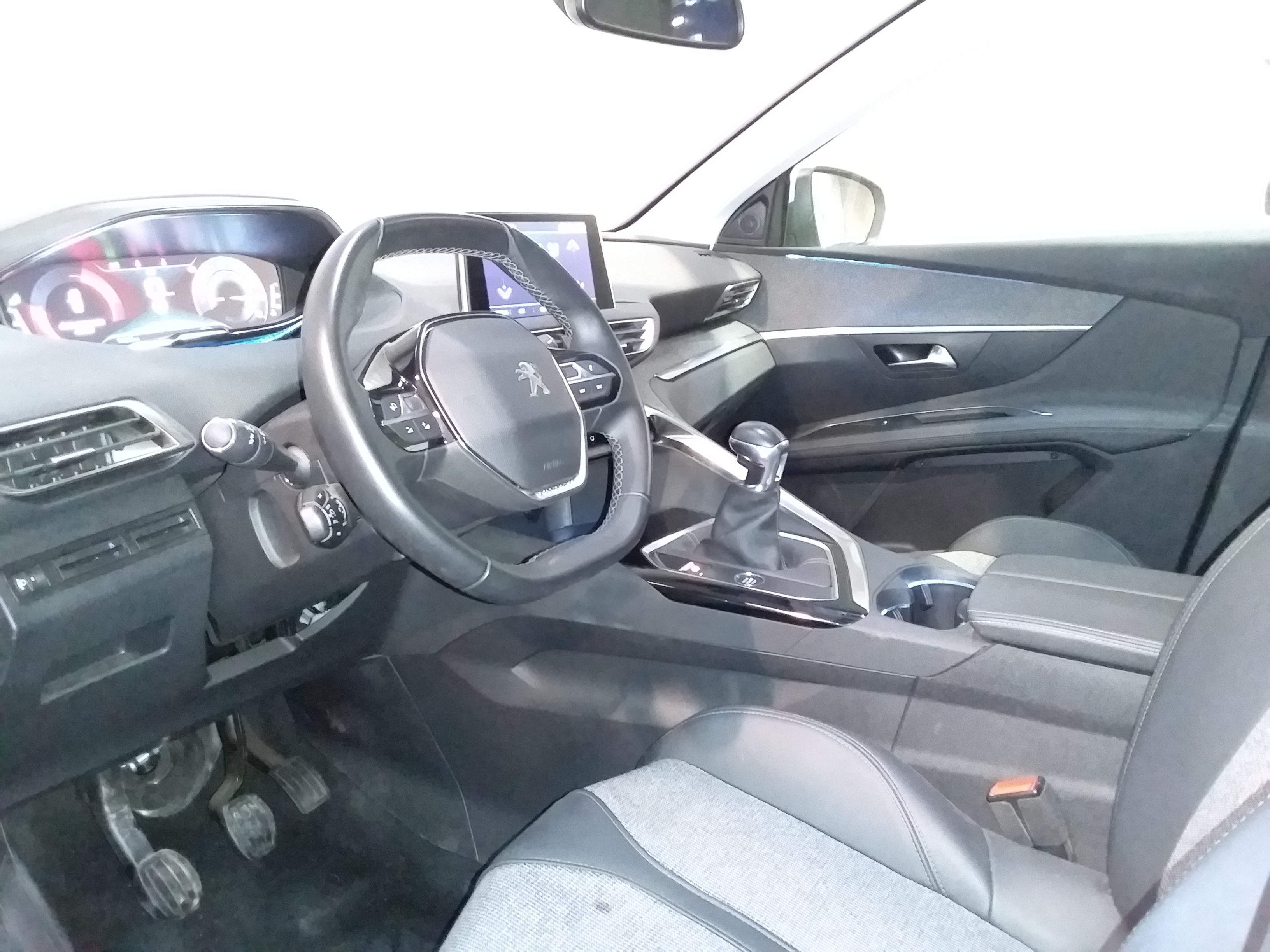 PEUGEOT 3008 BUSINESS