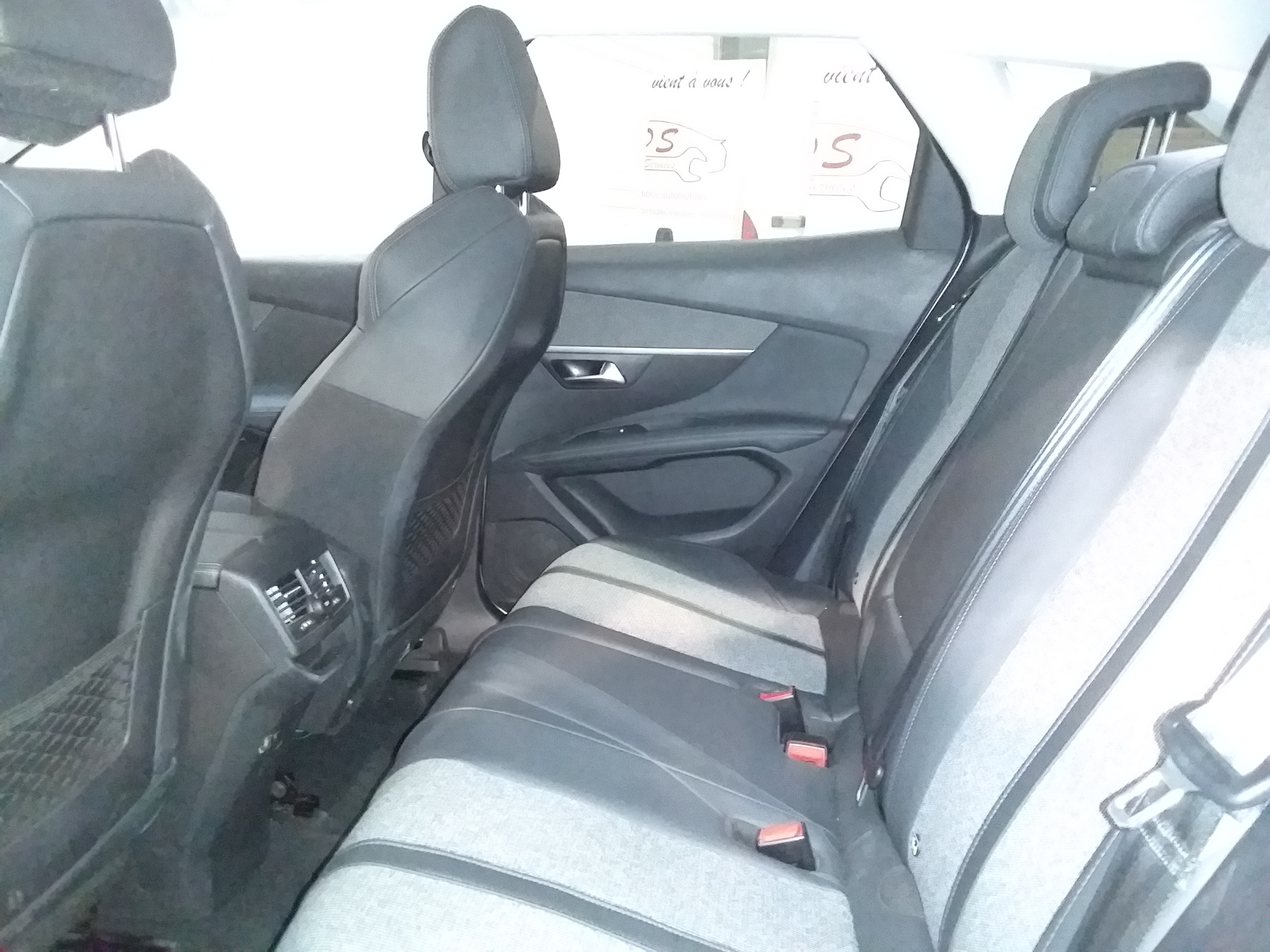 PEUGEOT 3008 BUSINESS
