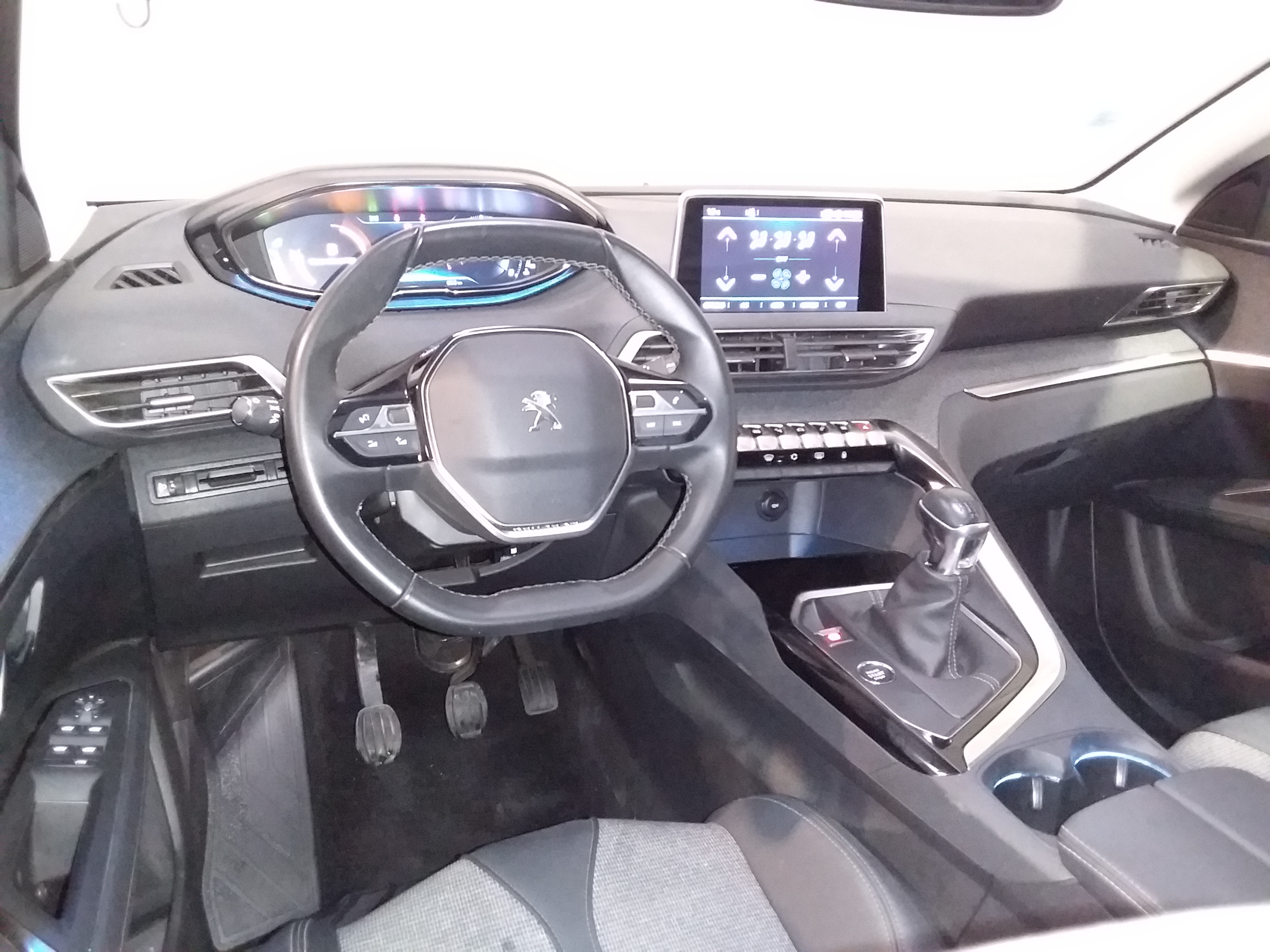PEUGEOT 3008 BUSINESS