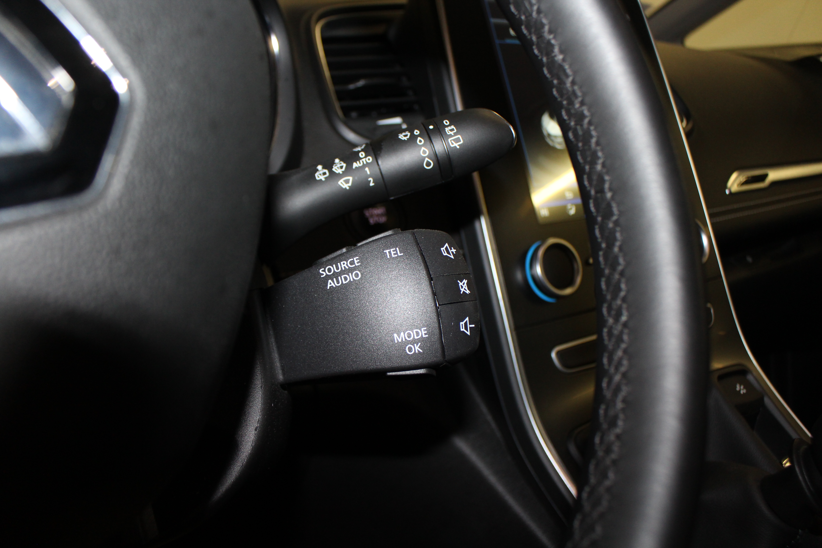 Protezione Soglia Porta In Acciaio Inox Per Renault Grand Scenic IV 2017 - 5 Porte, Resistente E Antigraffio