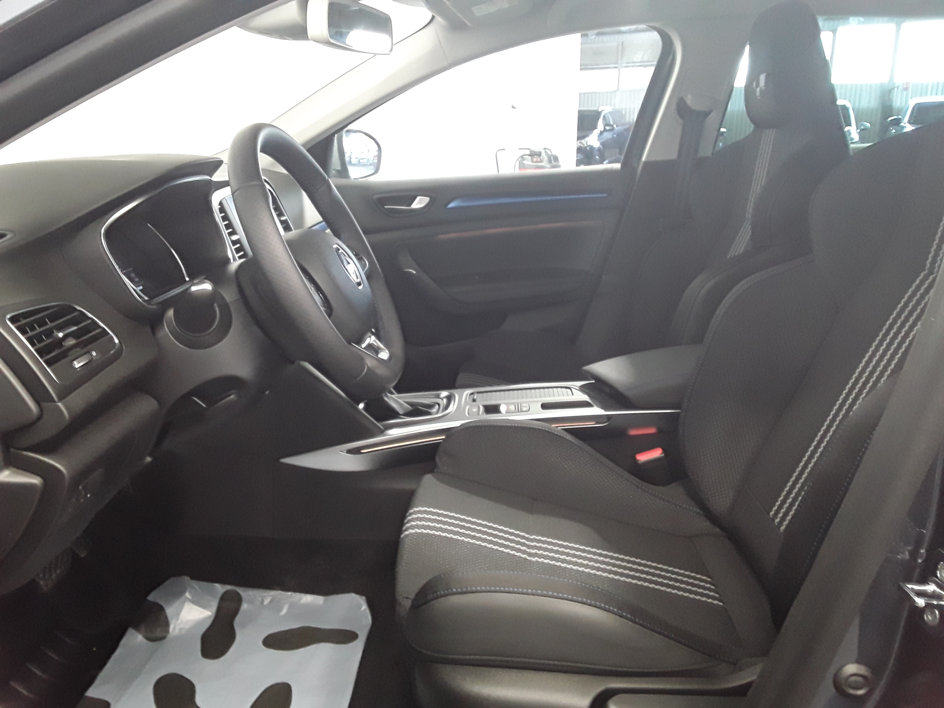 RENAULT MEGANE IV BERLINE