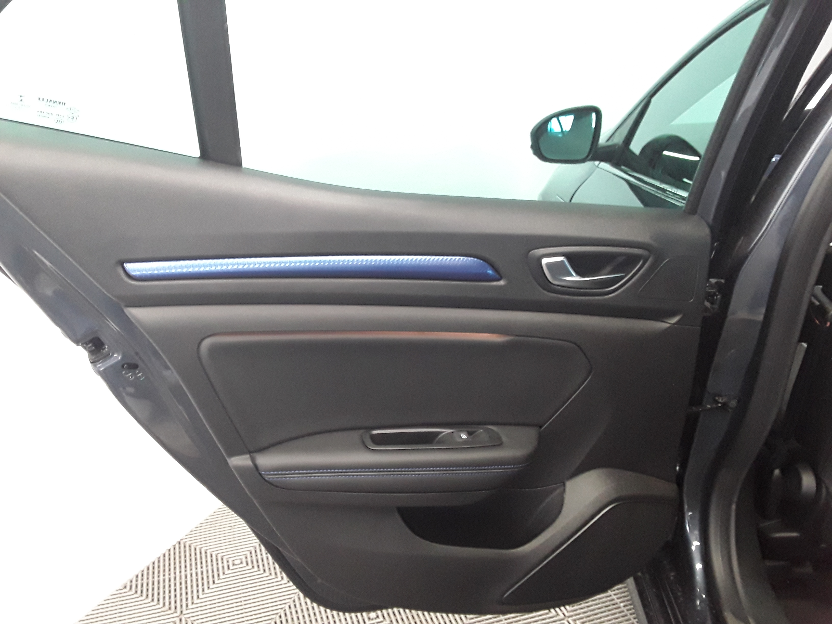 RENAULT MEGANE IV BERLINE