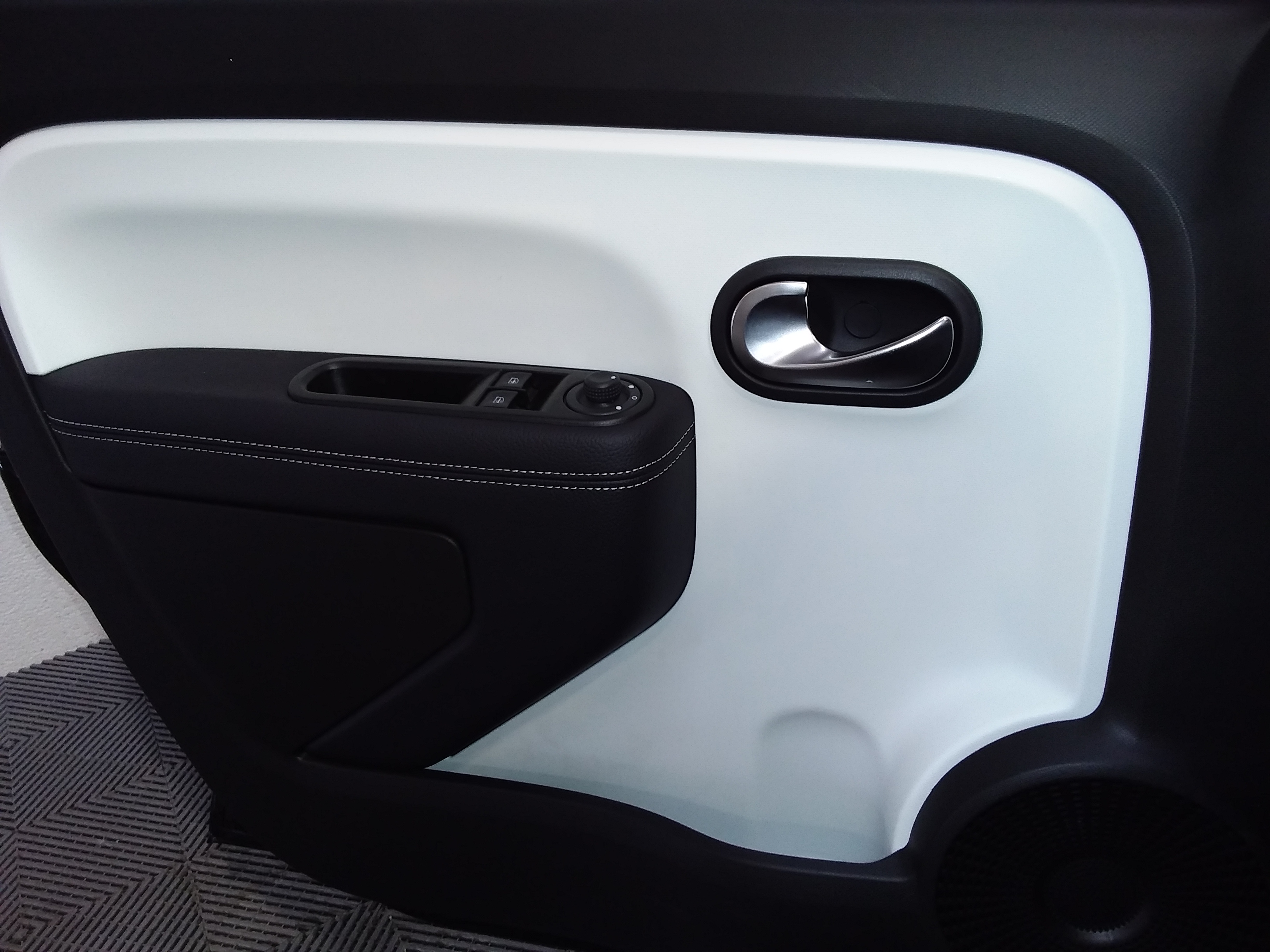 RENAULT TWINGO III