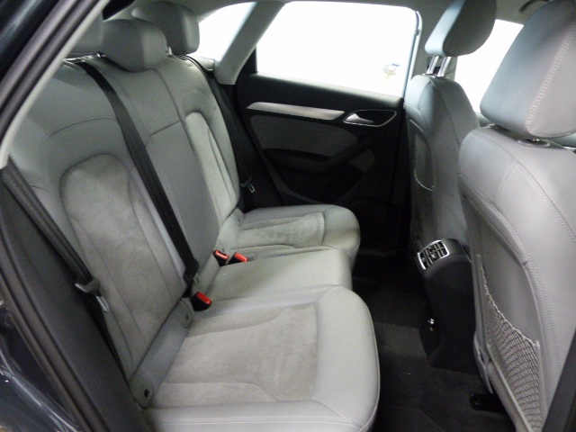 AUDI Q3 BUSINESS