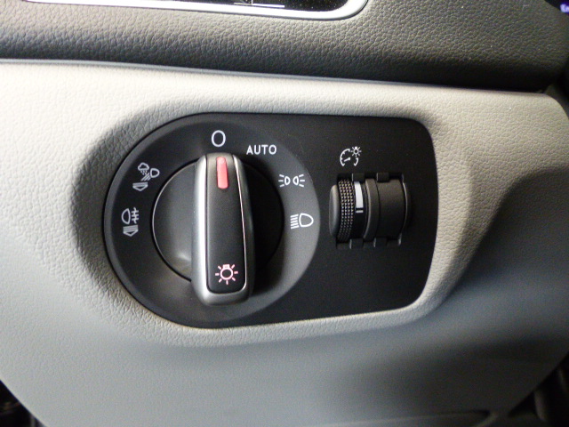 AUDI Q3 BUSINESS