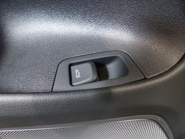 AUDI Q3 BUSINESS