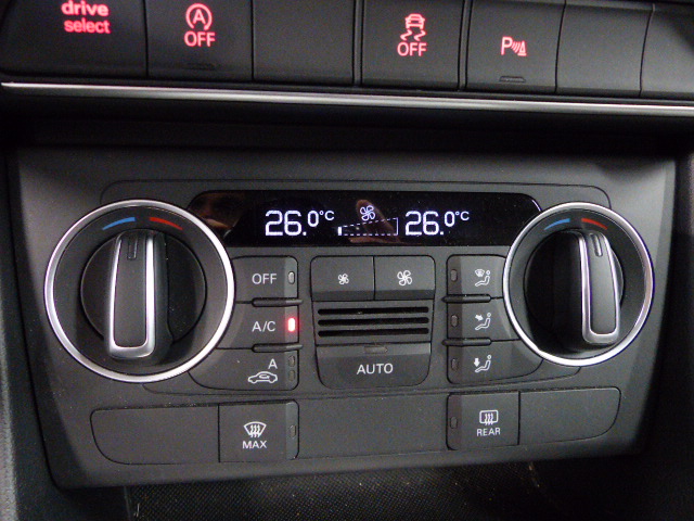 AUDI Q3 BUSINESS