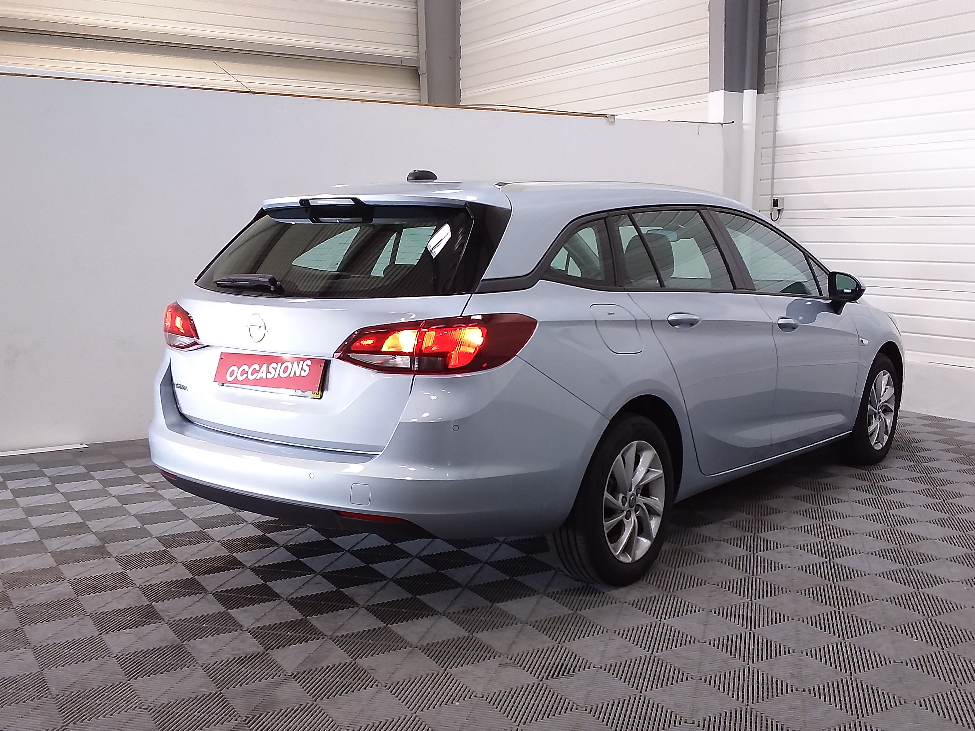 OPEL ASTRA SPORTS TOURER de 2019 La ChapelleSaintLuc Massoutre VO