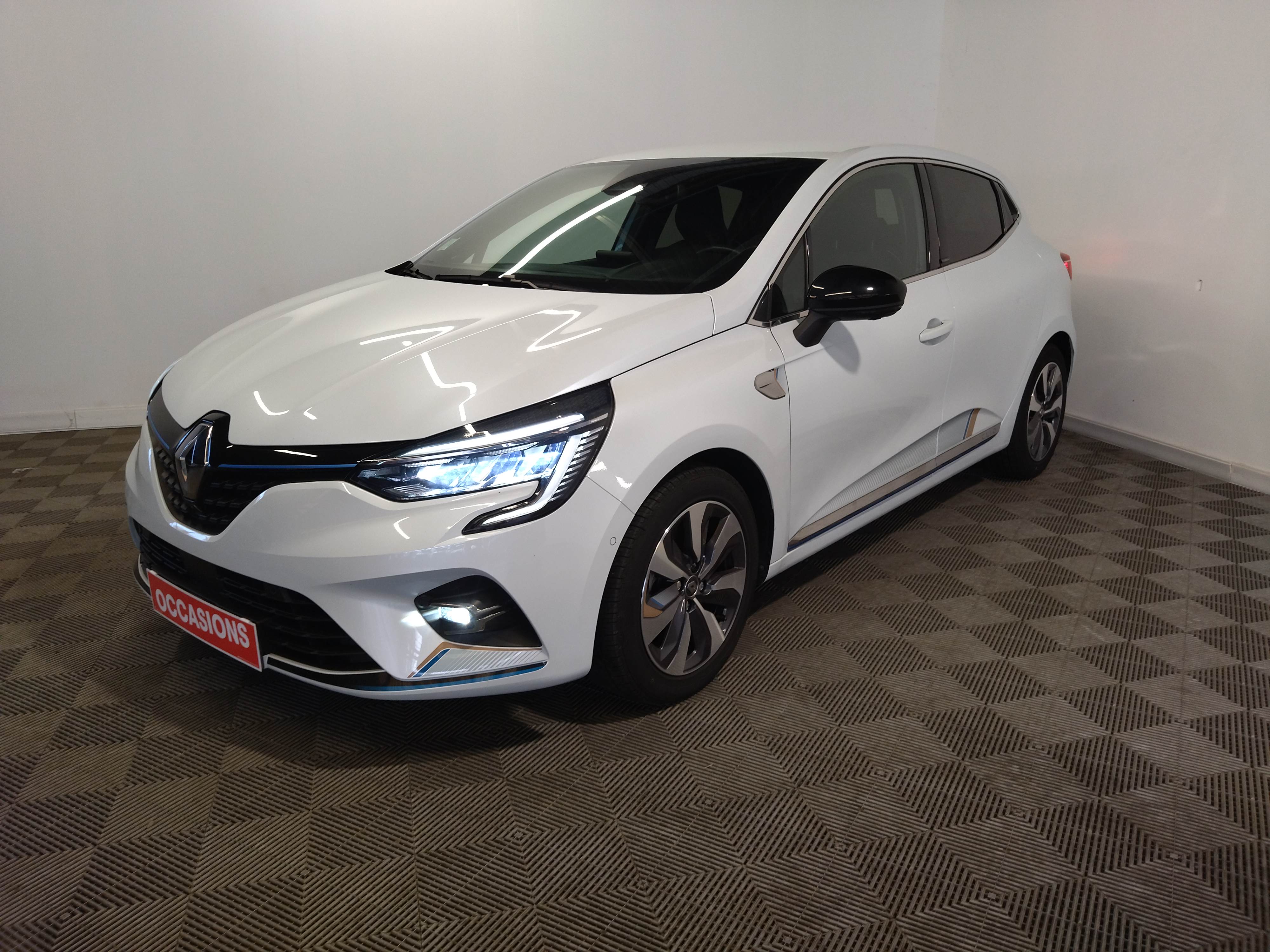 RENAULT CLIO V de 2020 ClermontFerrand Massoutre VO