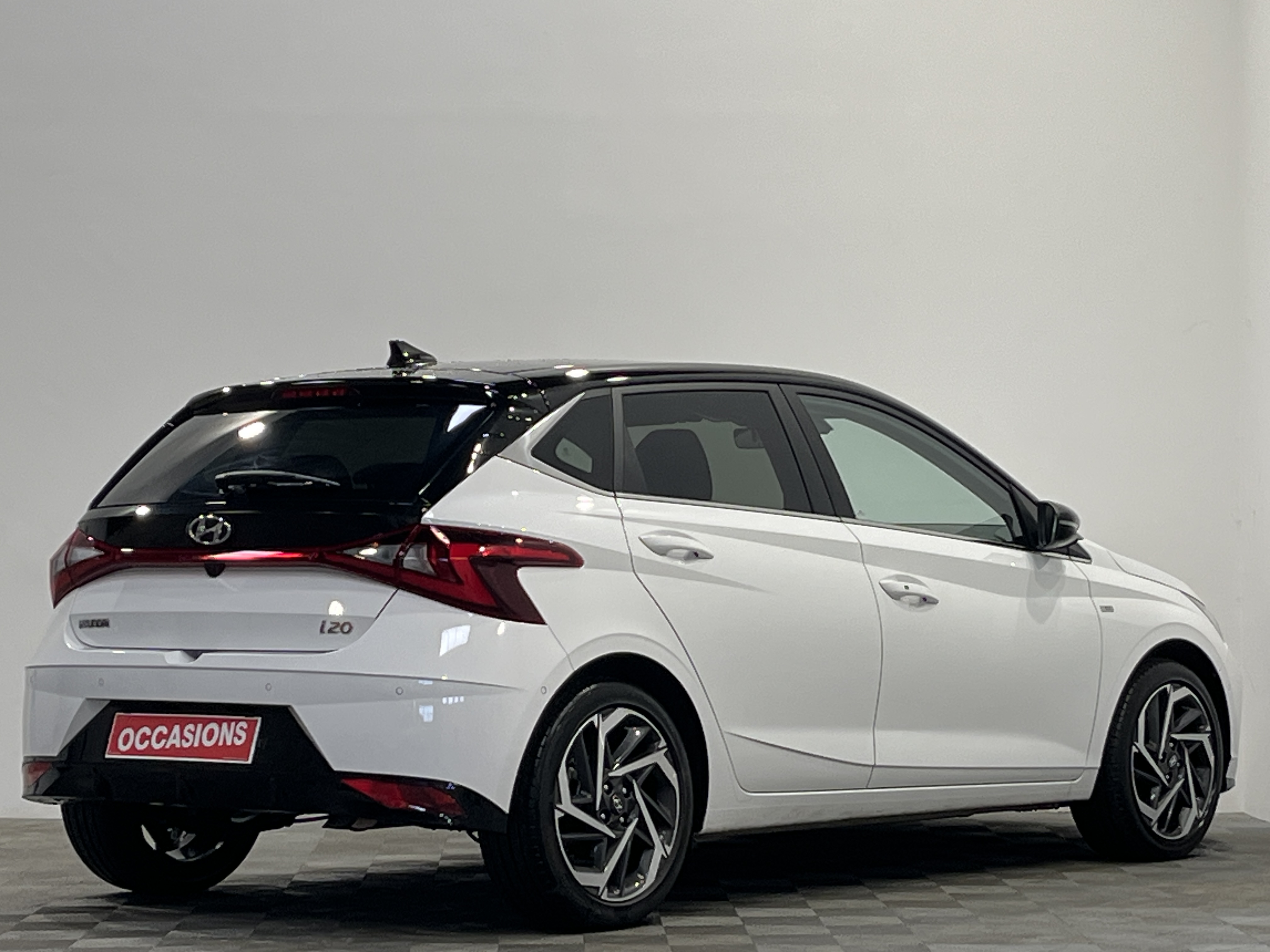 Photo 3 du véhicule HYUNDAI i20
