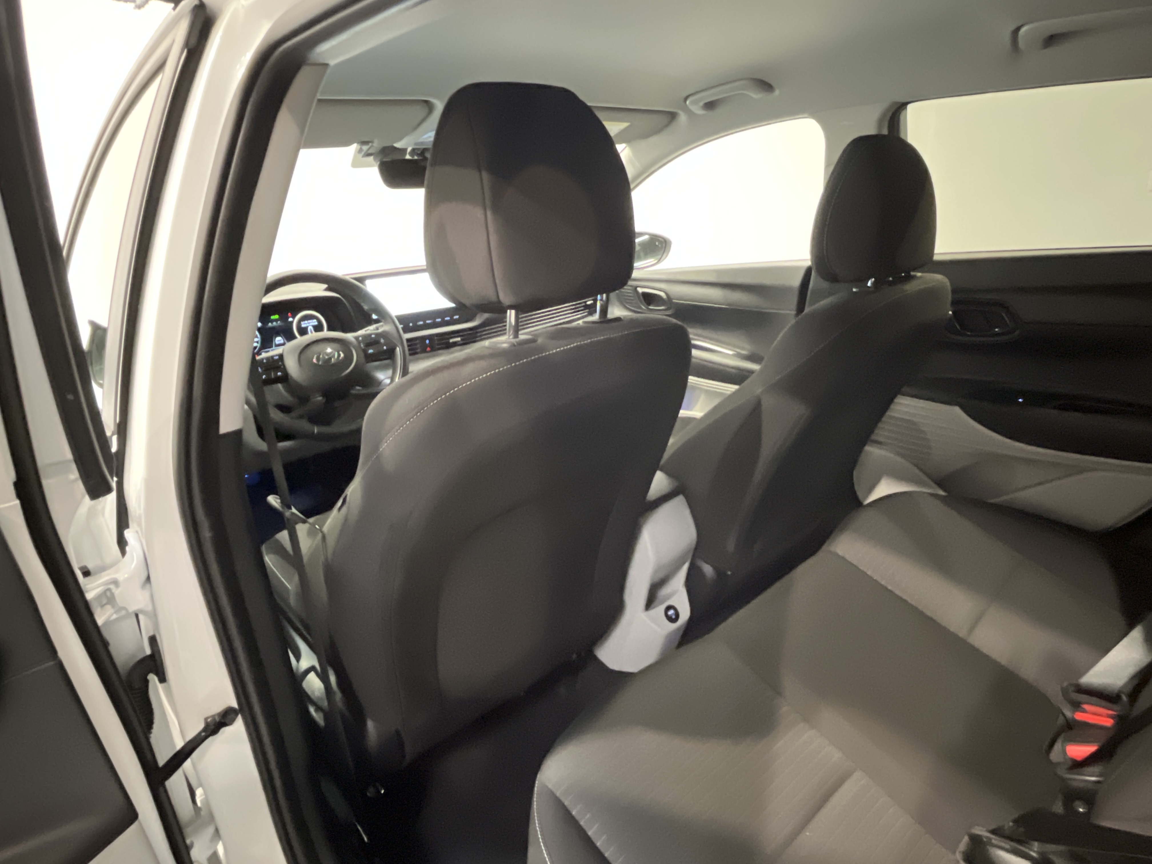 Photo 37 du véhicule HYUNDAI i20