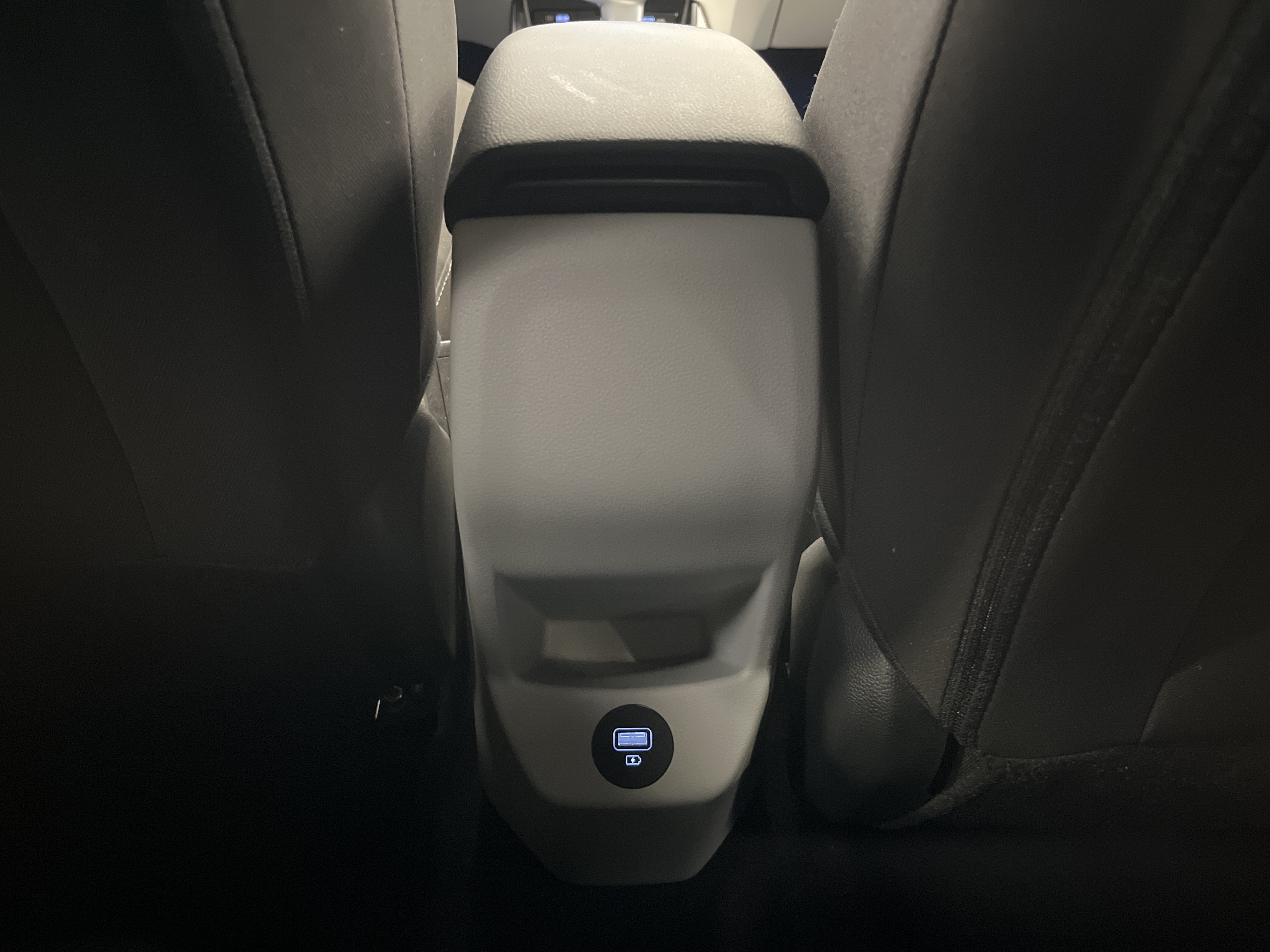 Photo 38 du véhicule HYUNDAI i20