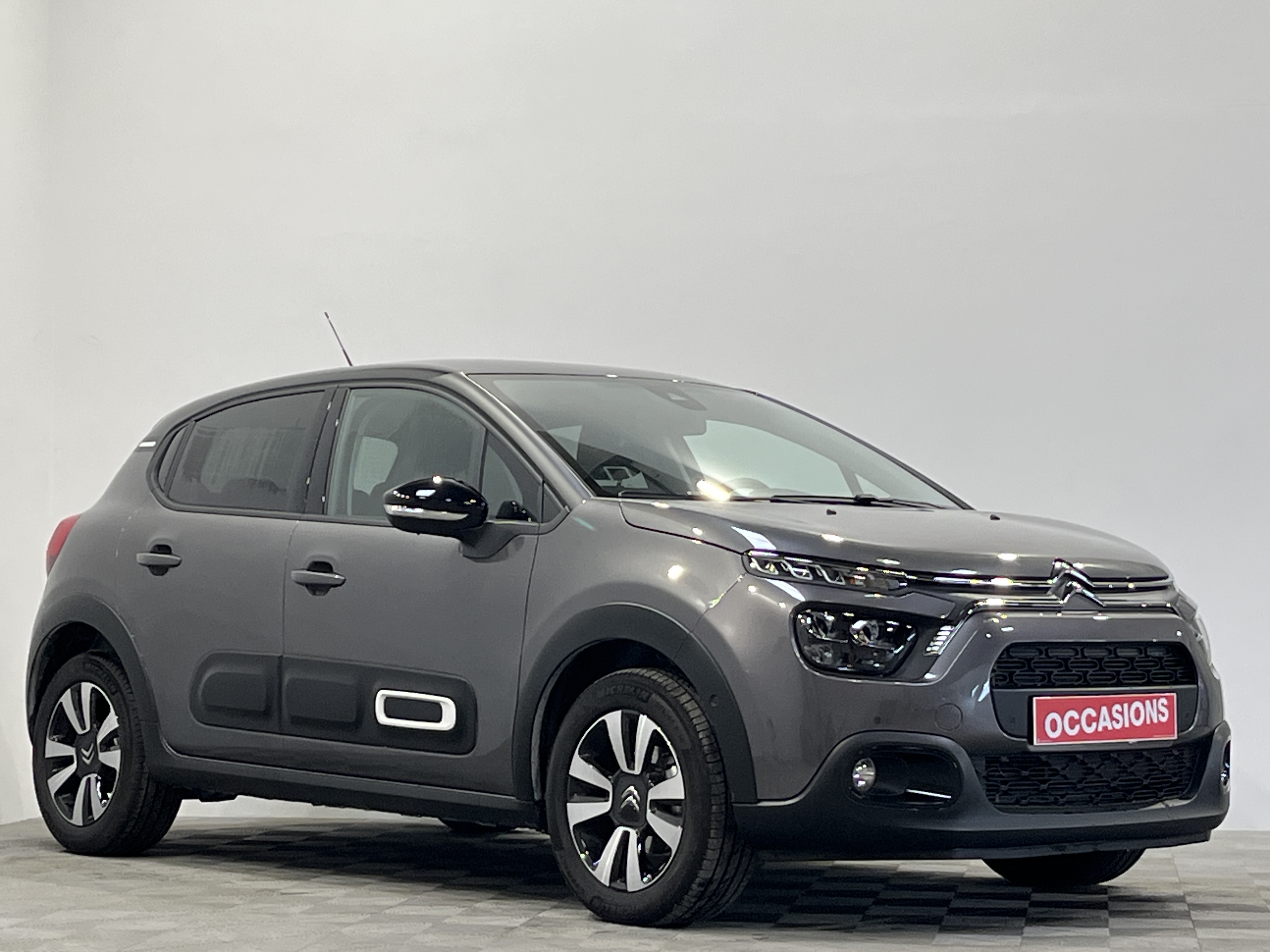 Photo 2 du véhicule CITROEN C3