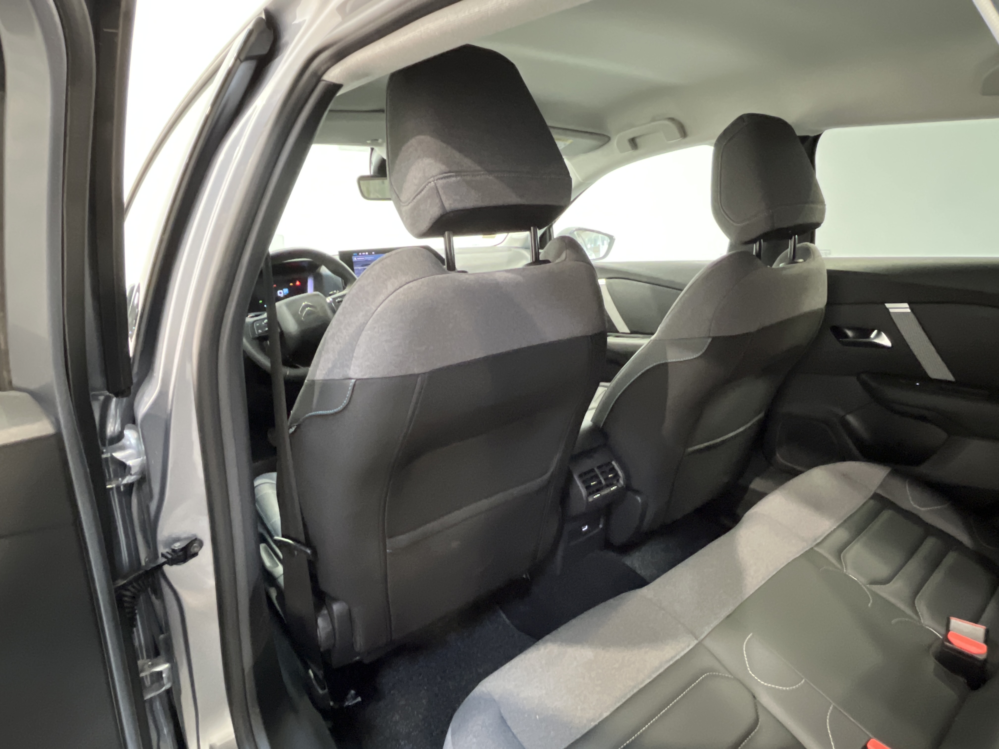 Photo 40 du véhicule CITROEN C4 X