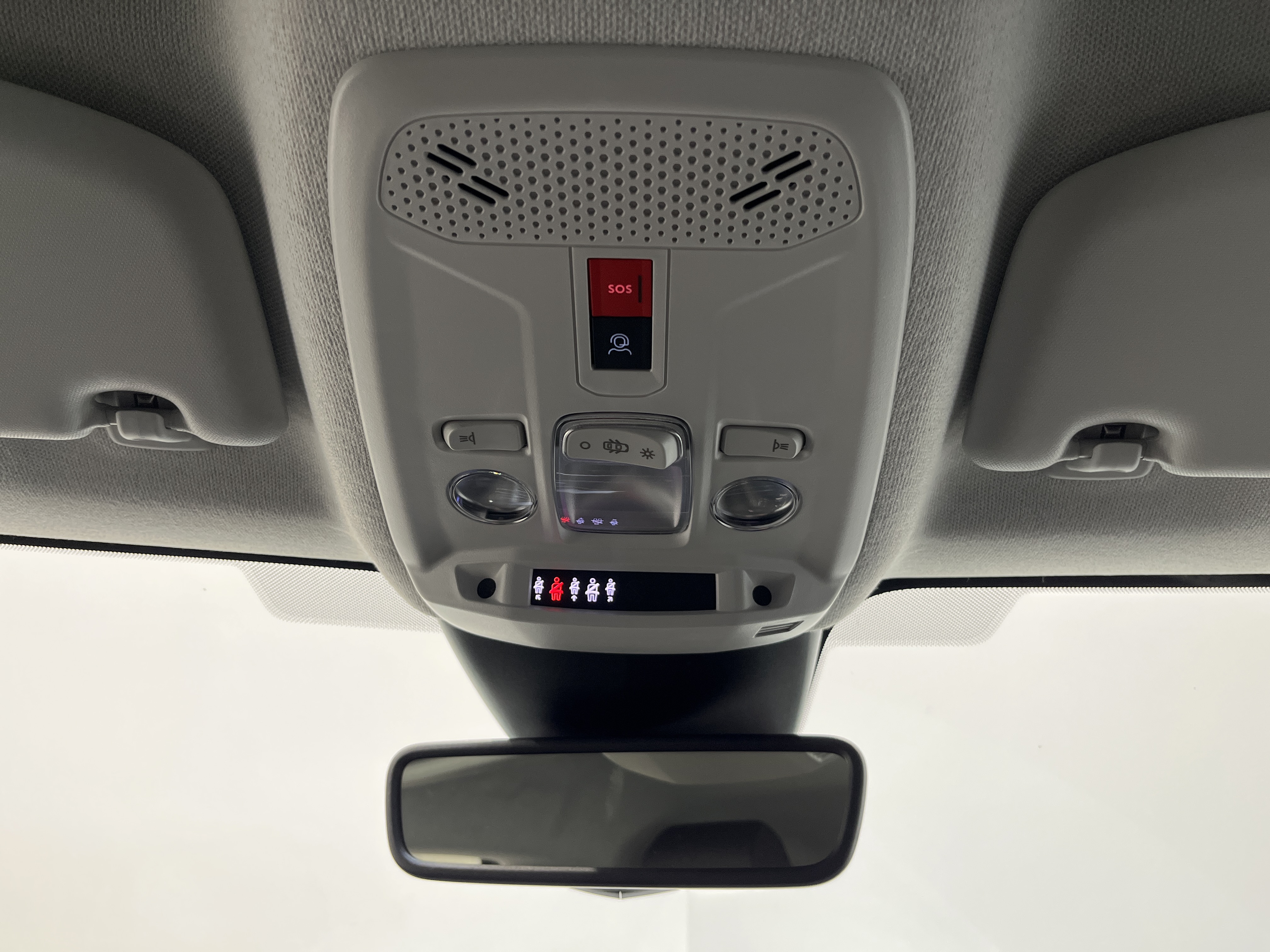 Photo 25 du véhicule CITROEN C4 X