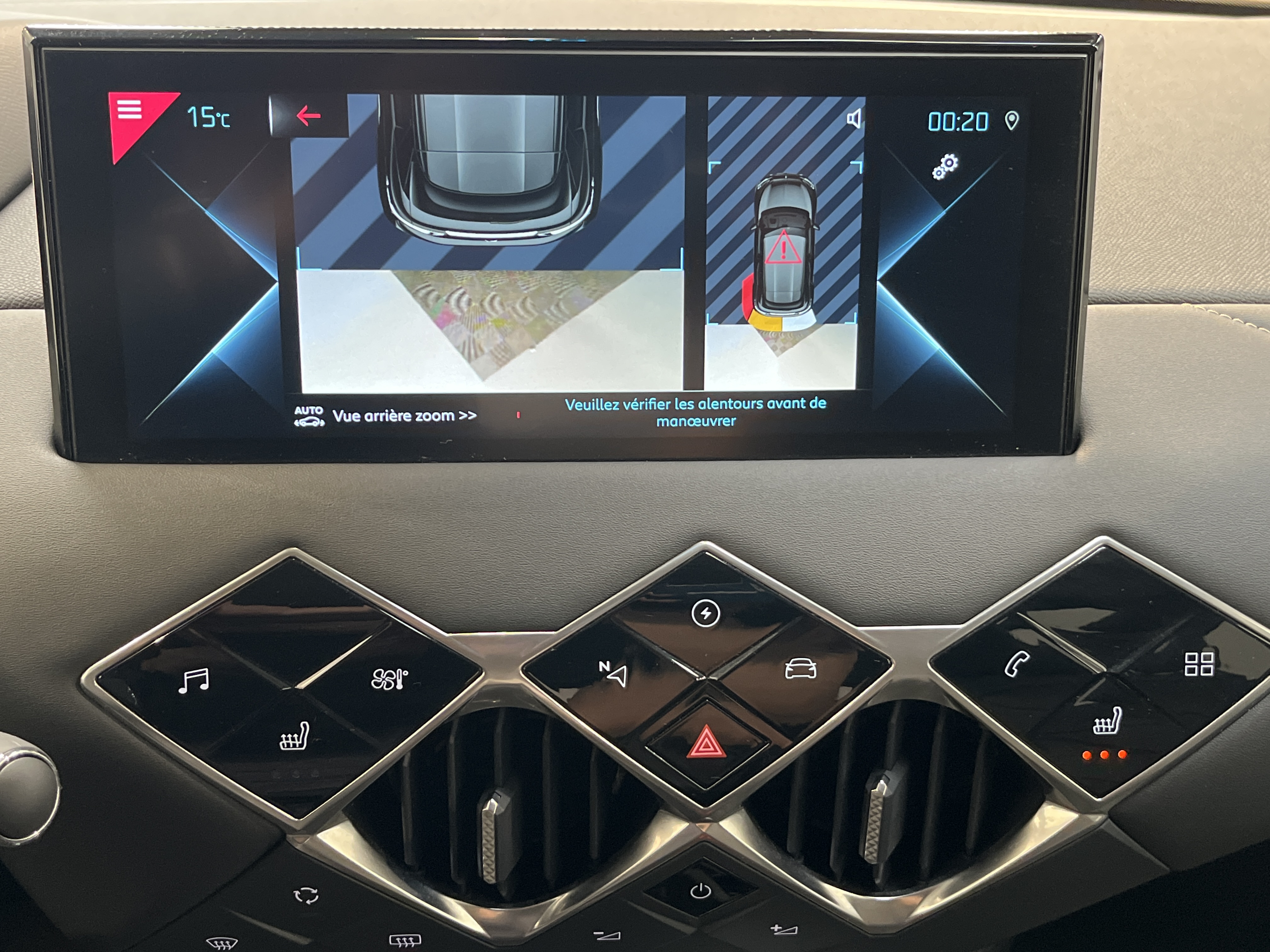 Photo 12 du véhicule DS DS 3 CROSSBACK