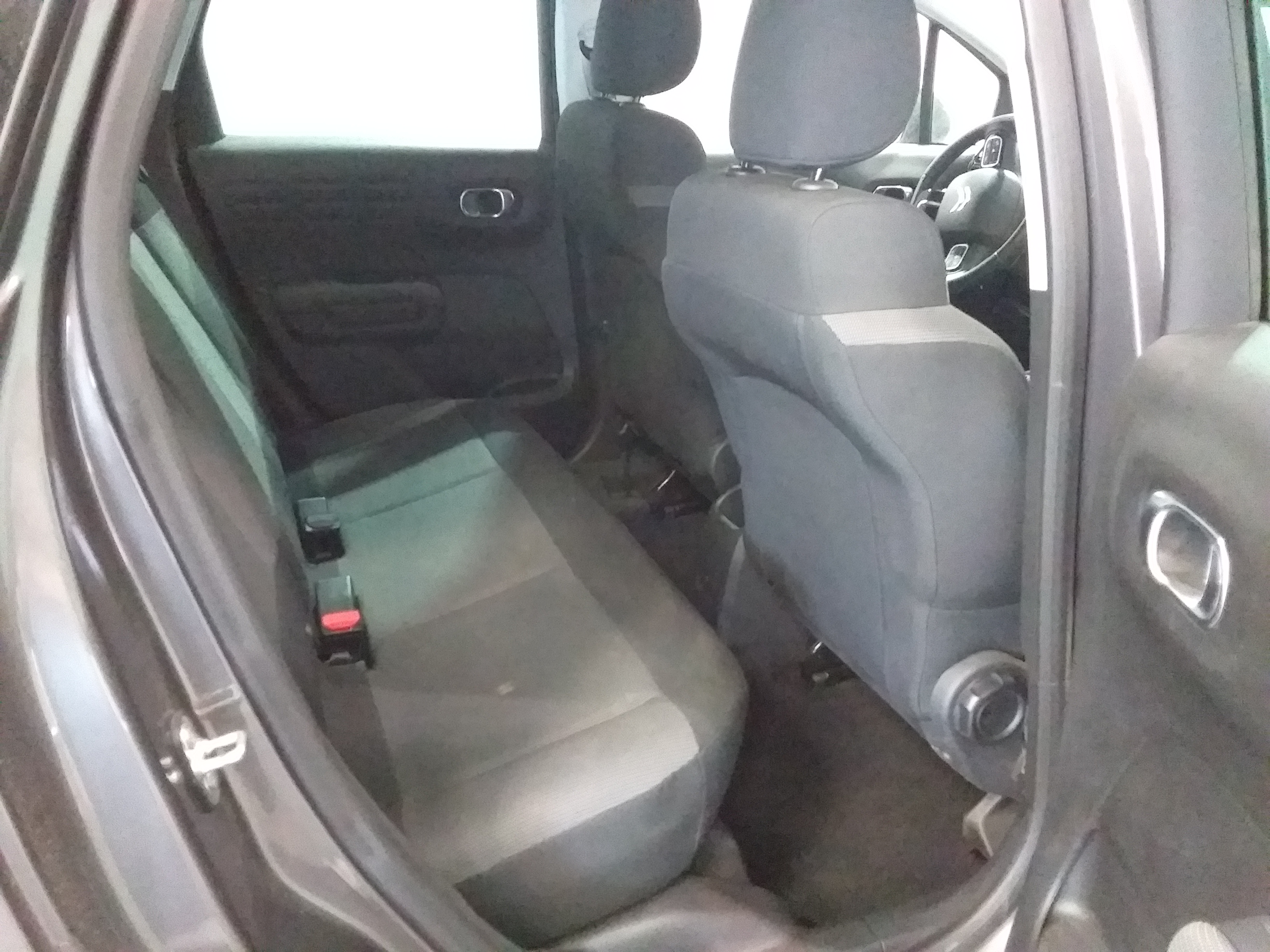Photo 9 du véhicule CITROEN C3 AIRCROSS