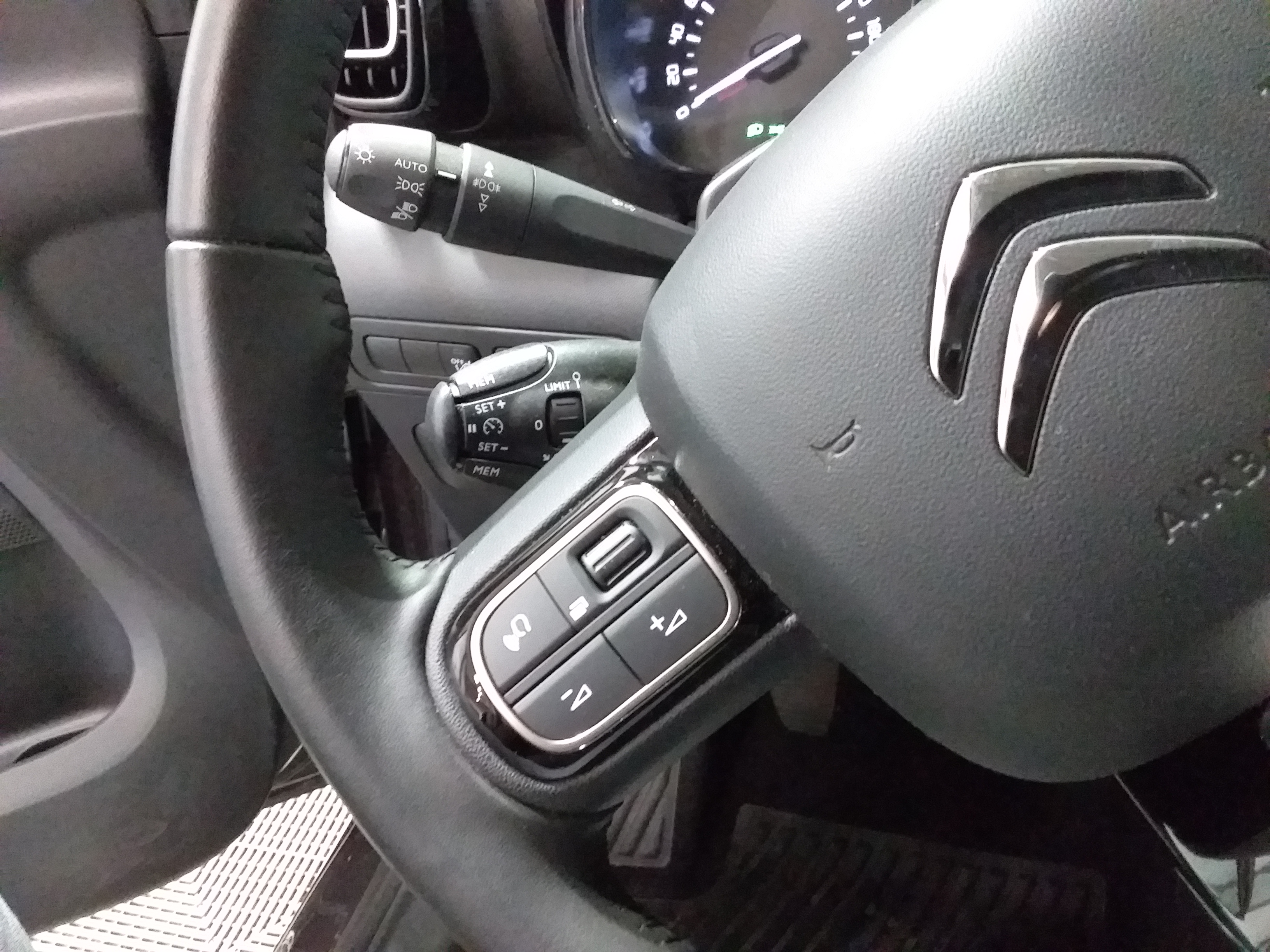 Photo 20 du véhicule CITROEN C3 AIRCROSS