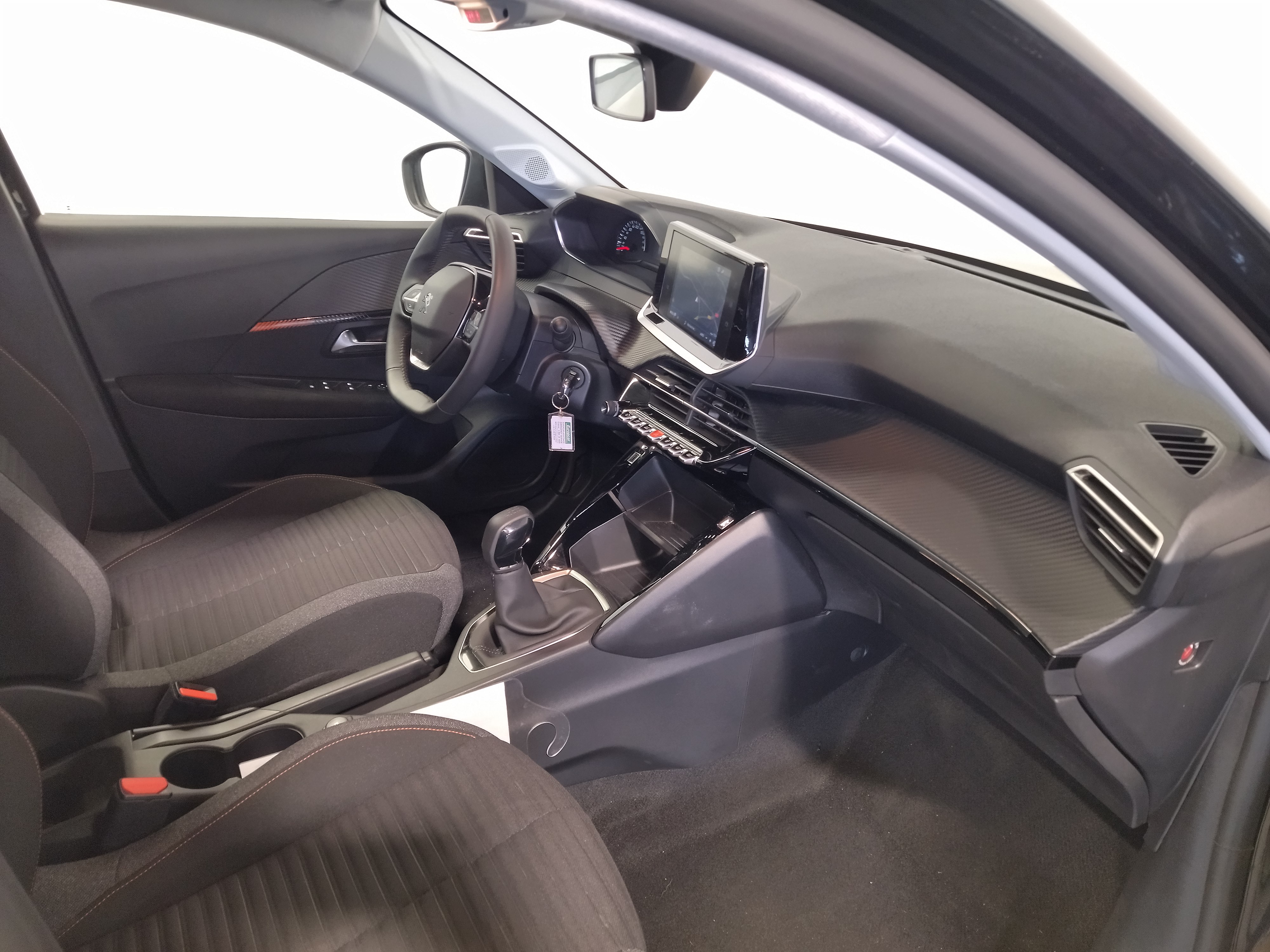 Photo 8 du véhicule PEUGEOT 208
